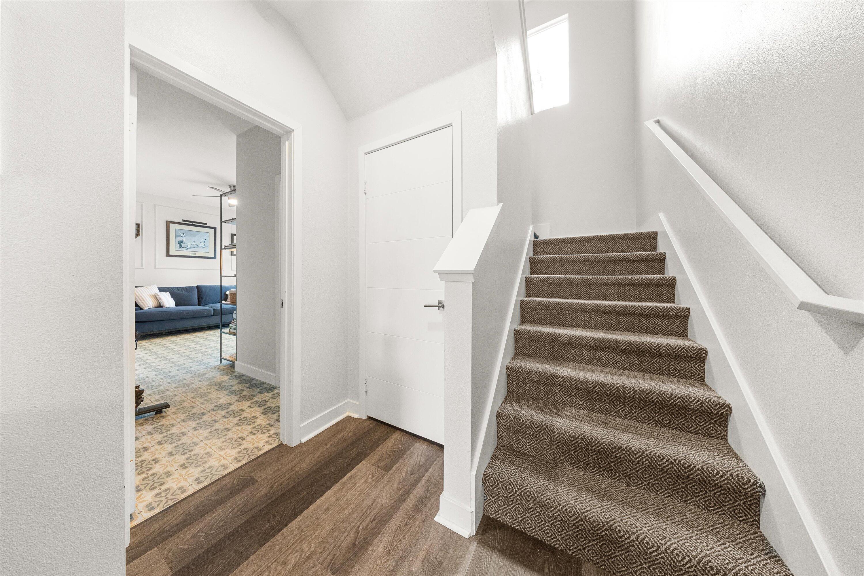 Goleta, California 93117, United States, 4 Bedrooms Bedrooms, ,4 BathroomsBathrooms,Residential,Pending,113556