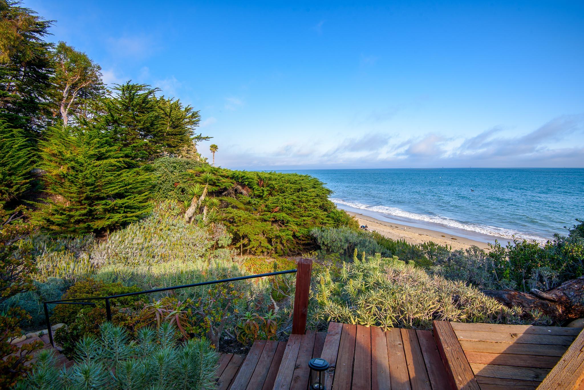 Summerland, California 93067, United States, 3 Bedrooms Bedrooms, ,3 BathroomsBathrooms,Residential,Active,47071