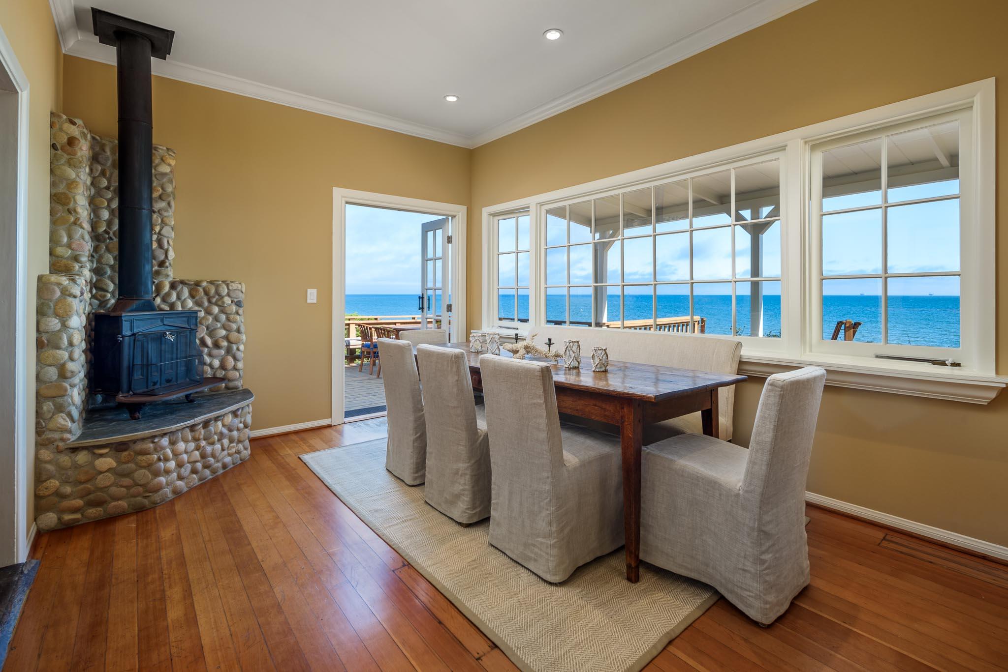 Summerland, California 93067, United States, 3 Bedrooms Bedrooms, ,3 BathroomsBathrooms,Residential,Active,47071