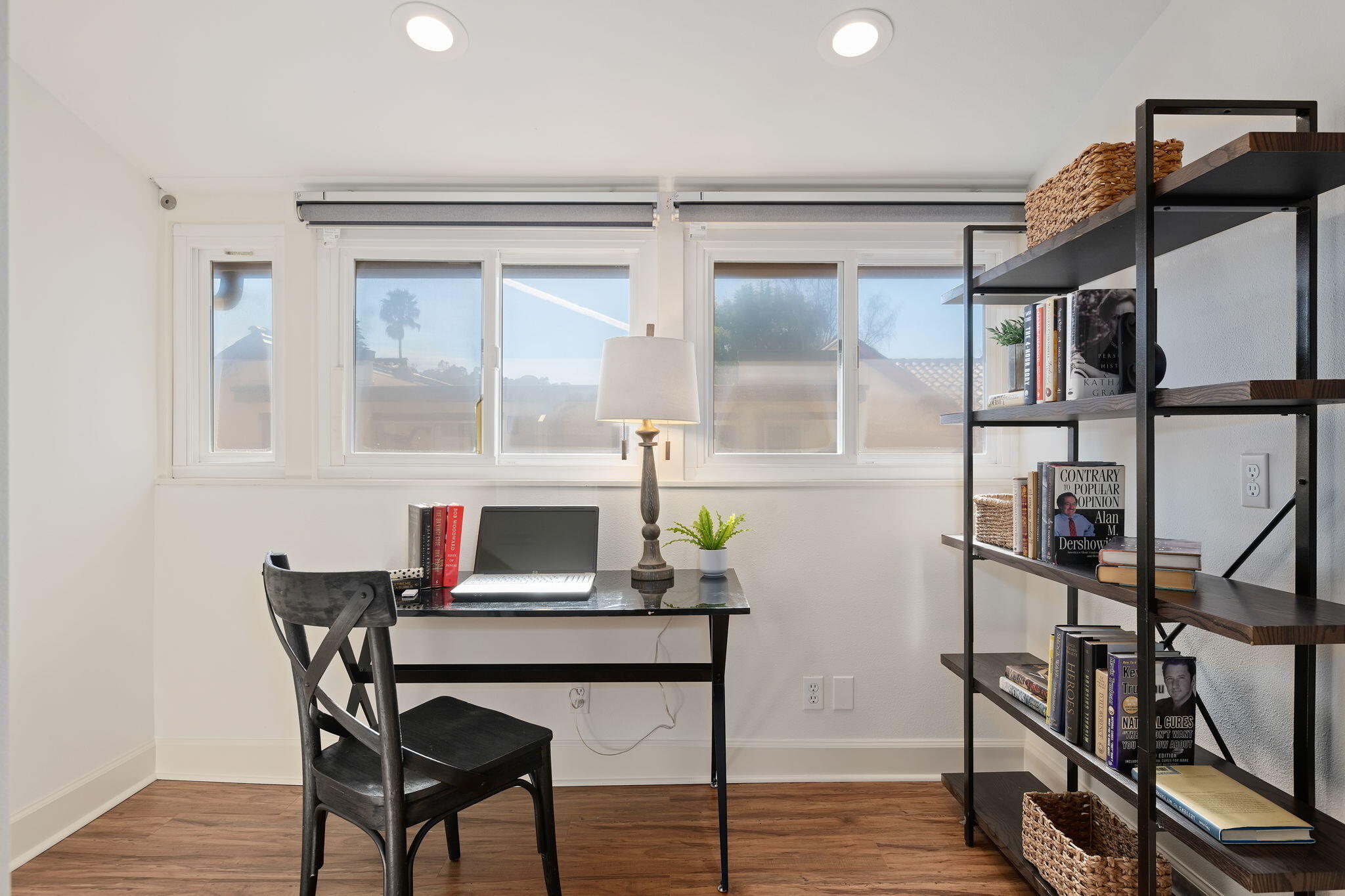 Santa Barbara, California 93105, United States, 3 Bedrooms Bedrooms, ,2 BathroomsBathrooms,Residential,Pending,2444