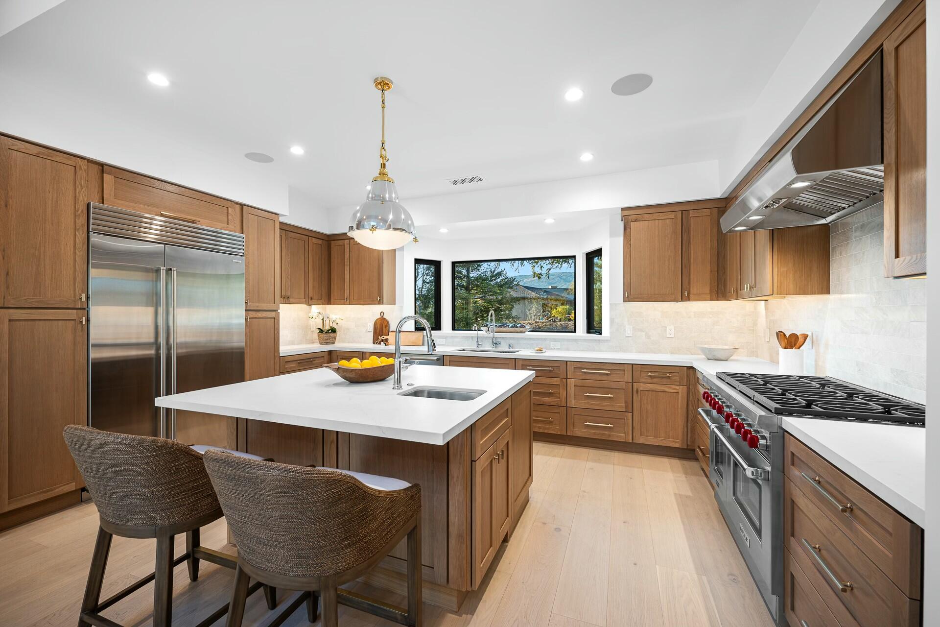 Santa Barbara, California 93111, United States, 4 Bedrooms Bedrooms, ,6 BathroomsBathrooms,Residential,Active,13009