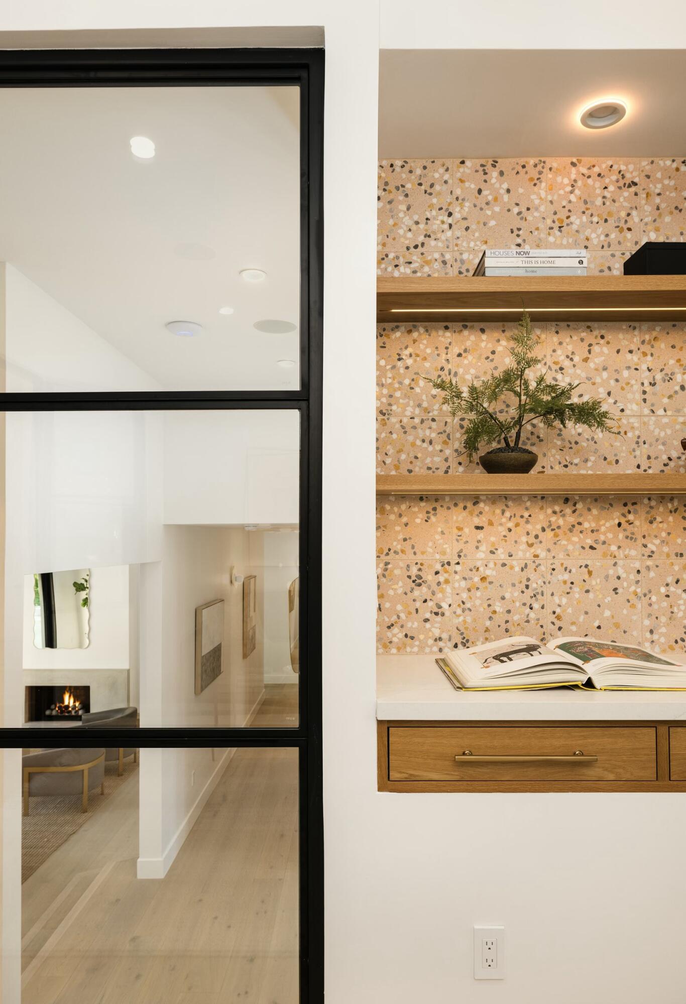 Santa Barbara, California 93111, United States, 4 Bedrooms Bedrooms, ,6 BathroomsBathrooms,Residential,Active,13009