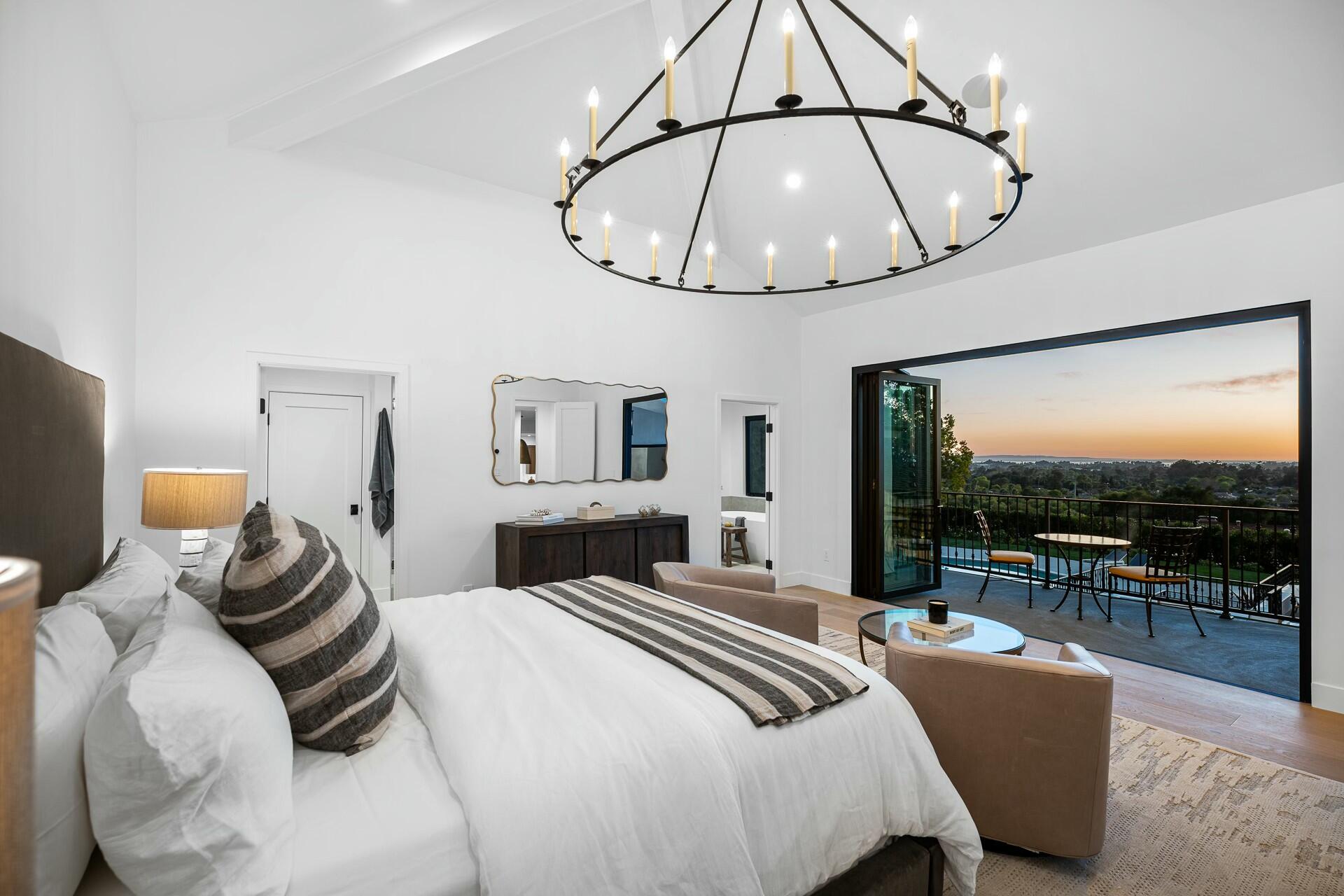 Santa Barbara, California 93111, United States, 4 Bedrooms Bedrooms, ,6 BathroomsBathrooms,Residential,Active,13009