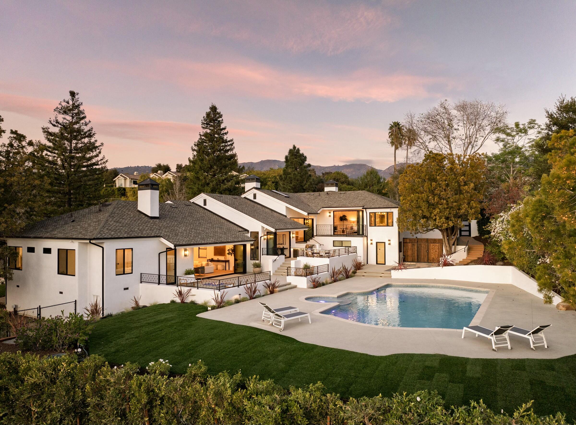 Santa Barbara, California 93111, United States, 4 Bedrooms Bedrooms, ,6 BathroomsBathrooms,Residential,Active,13009