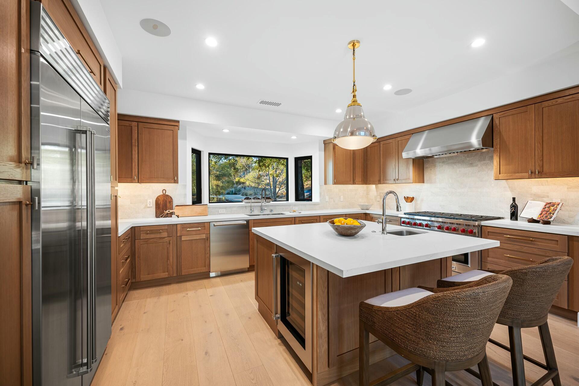 Santa Barbara, California 93111, United States, 4 Bedrooms Bedrooms, ,6 BathroomsBathrooms,Residential,Active,13009