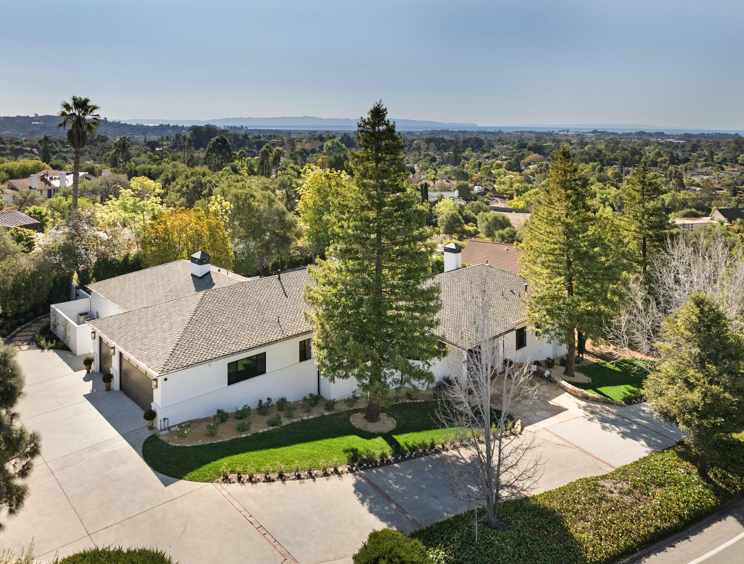 Santa Barbara, California 93111, United States, 4 Bedrooms Bedrooms, ,6 BathroomsBathrooms,Residential,Active,13009