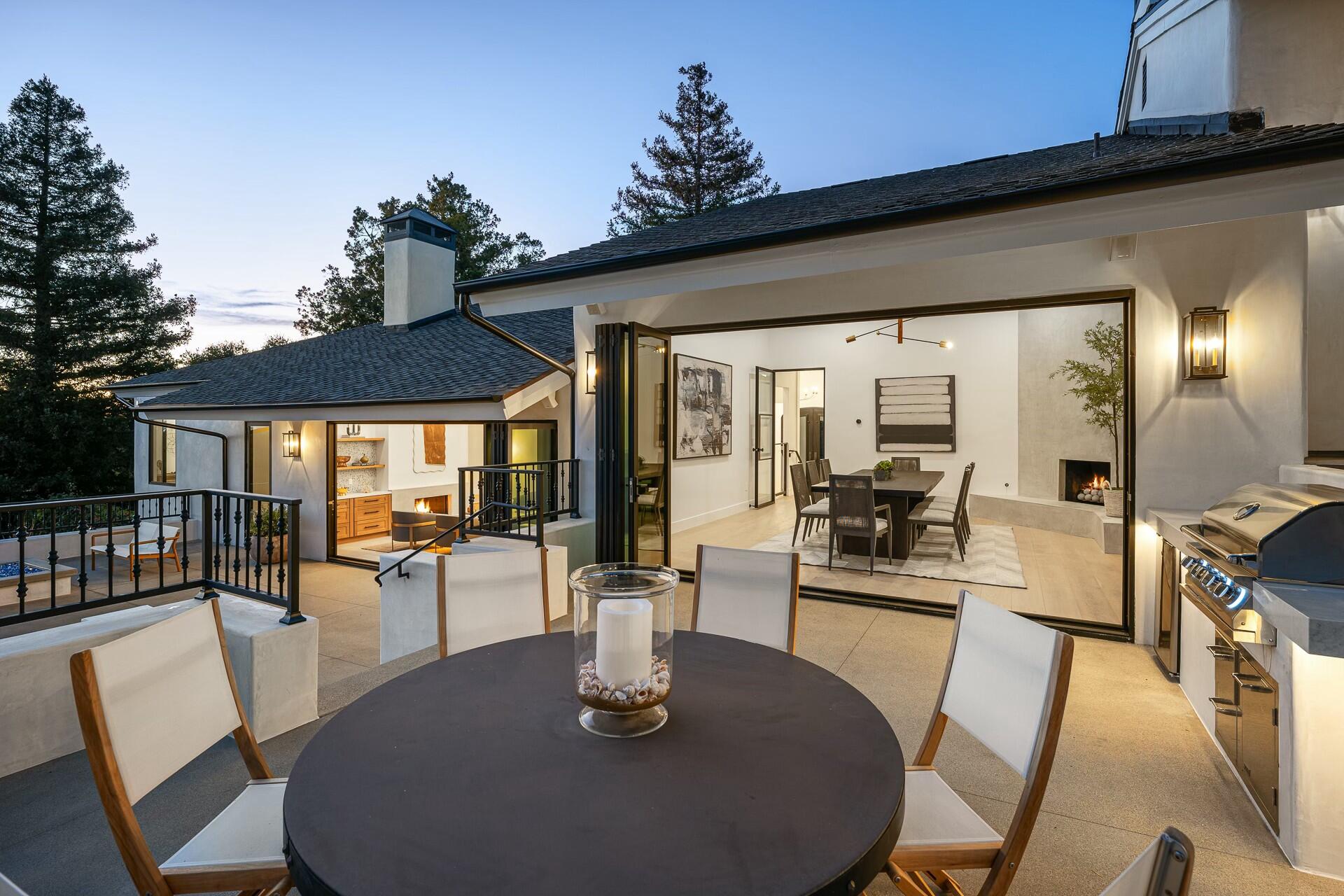 Santa Barbara, California 93111, United States, 4 Bedrooms Bedrooms, ,6 BathroomsBathrooms,Residential,Active,13009