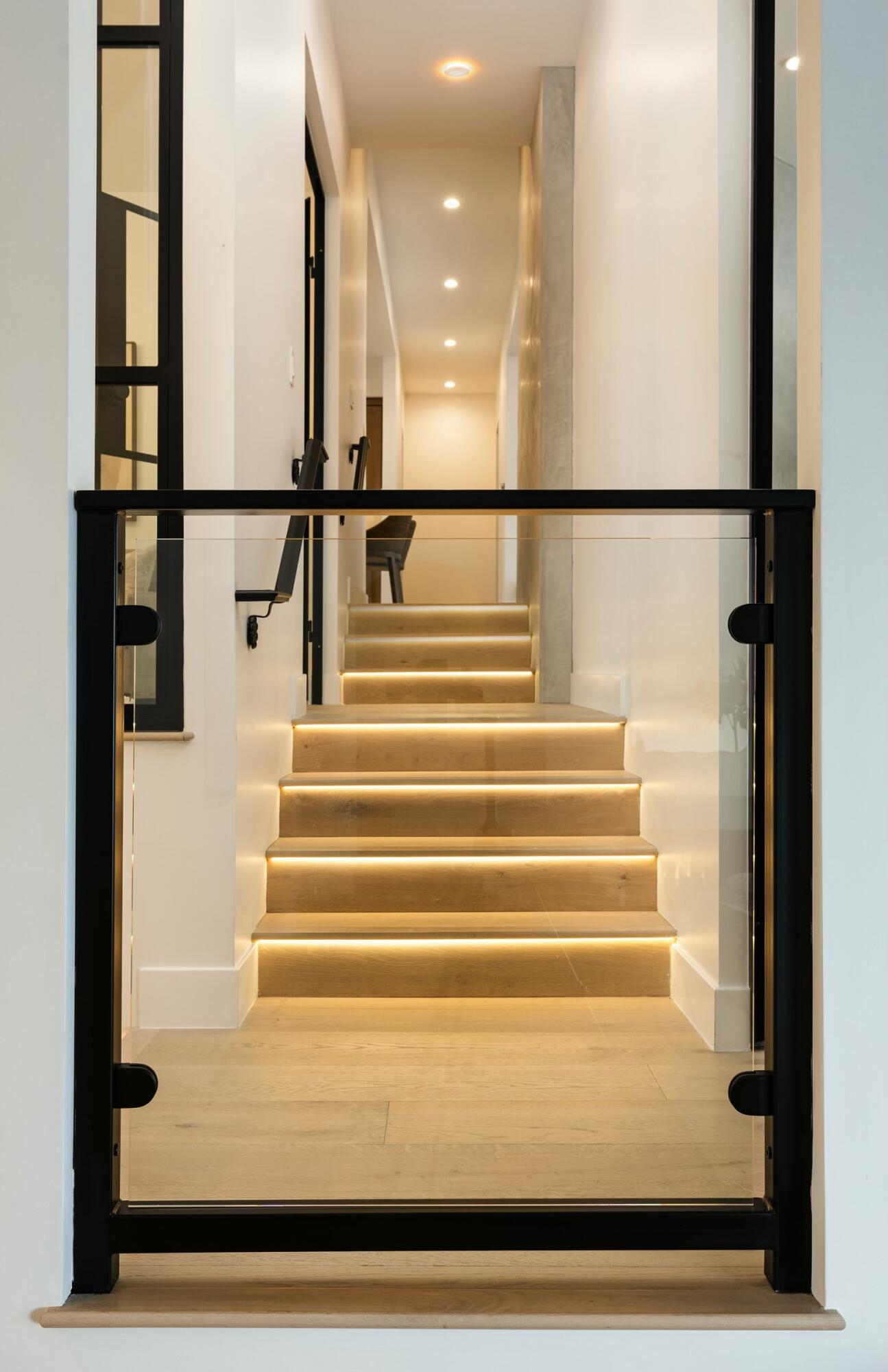 Santa Barbara, California 93111, United States, 4 Bedrooms Bedrooms, ,6 BathroomsBathrooms,Residential,Active,13009