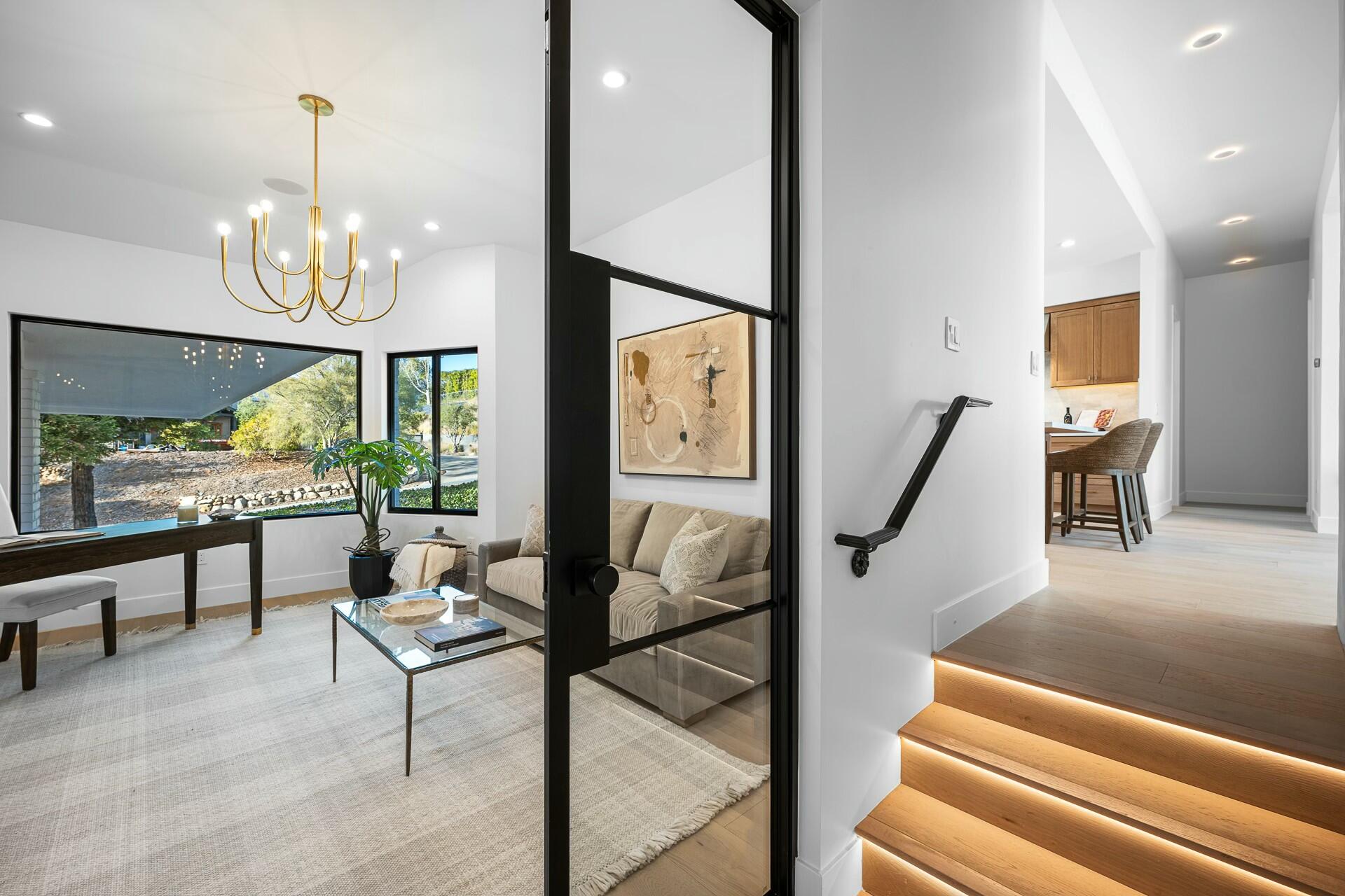 Santa Barbara, California 93111, United States, 4 Bedrooms Bedrooms, ,6 BathroomsBathrooms,Residential,Active,13009