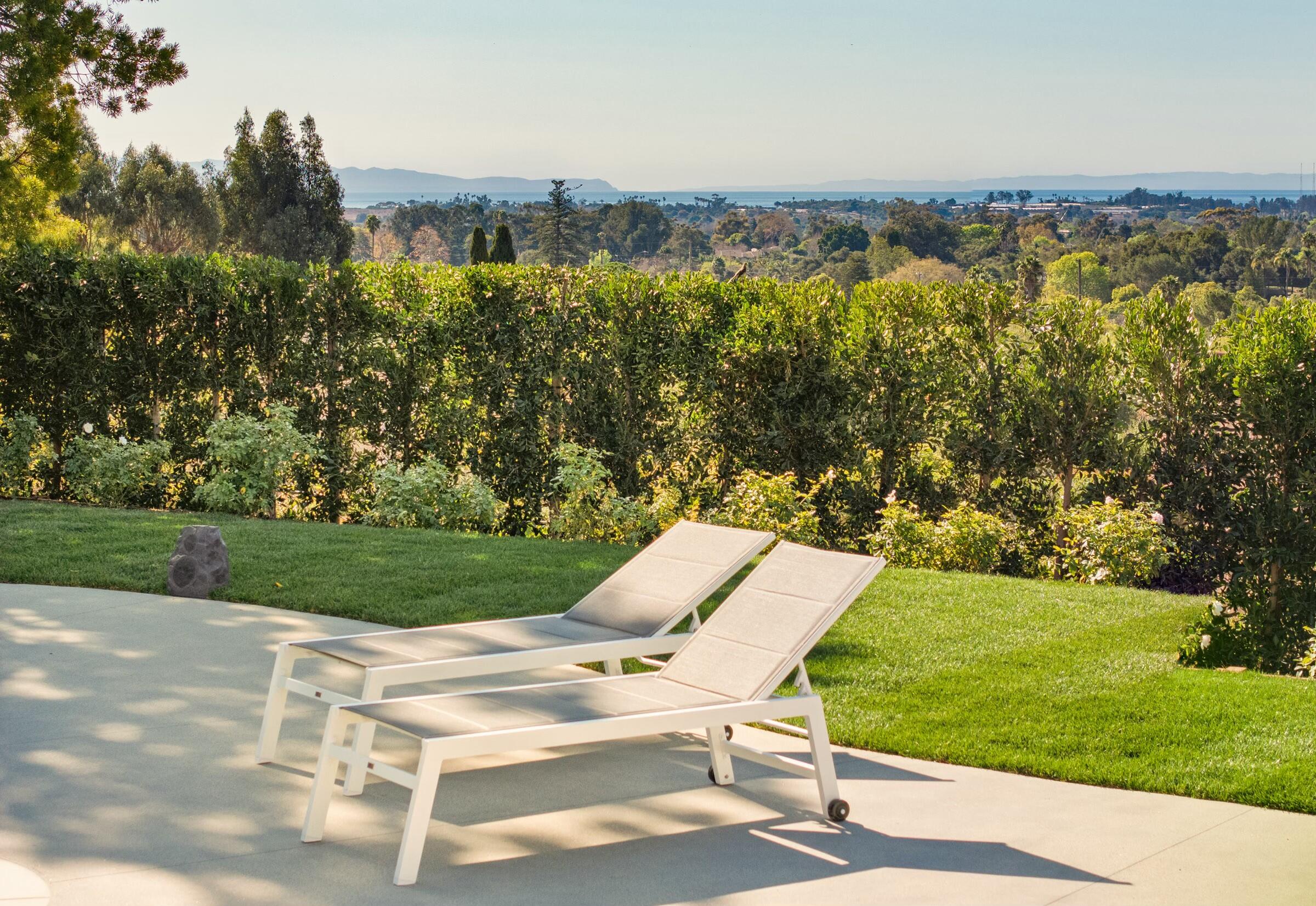 Santa Barbara, California 93111, United States, 4 Bedrooms Bedrooms, ,6 BathroomsBathrooms,Residential,Active,13009