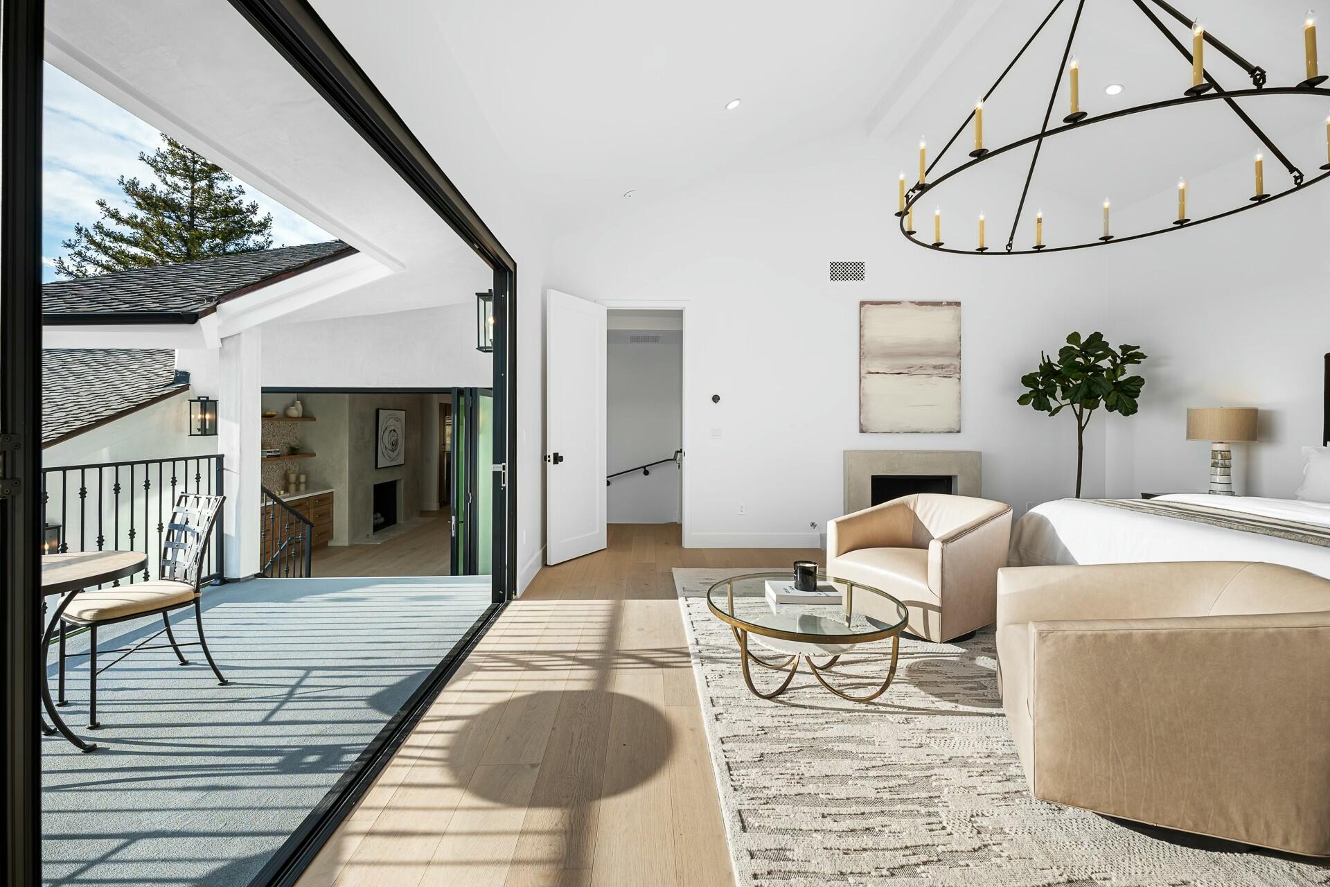 Santa Barbara, California 93111, United States, 4 Bedrooms Bedrooms, ,6 BathroomsBathrooms,Residential,Active,13009