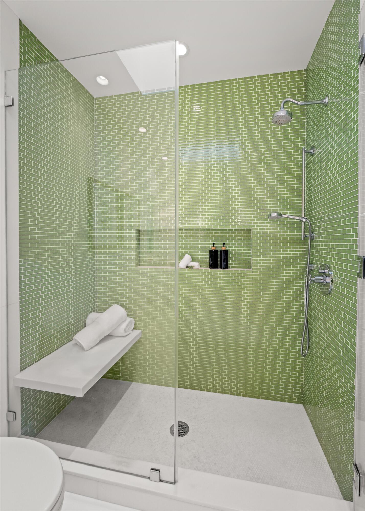 Santa Barbara, California 93108, United States, 2 Bedrooms Bedrooms, ,2 BathroomsBathrooms,Residential,Pending,155319