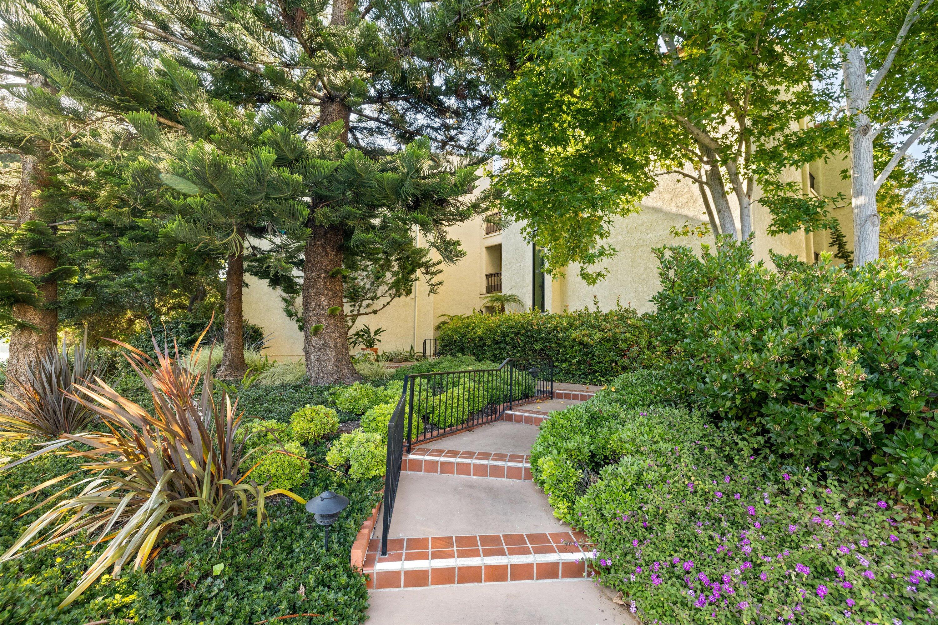 Santa Barbara, California 93108, United States, 2 Bedrooms Bedrooms, ,2 BathroomsBathrooms,Residential,Pending,155319