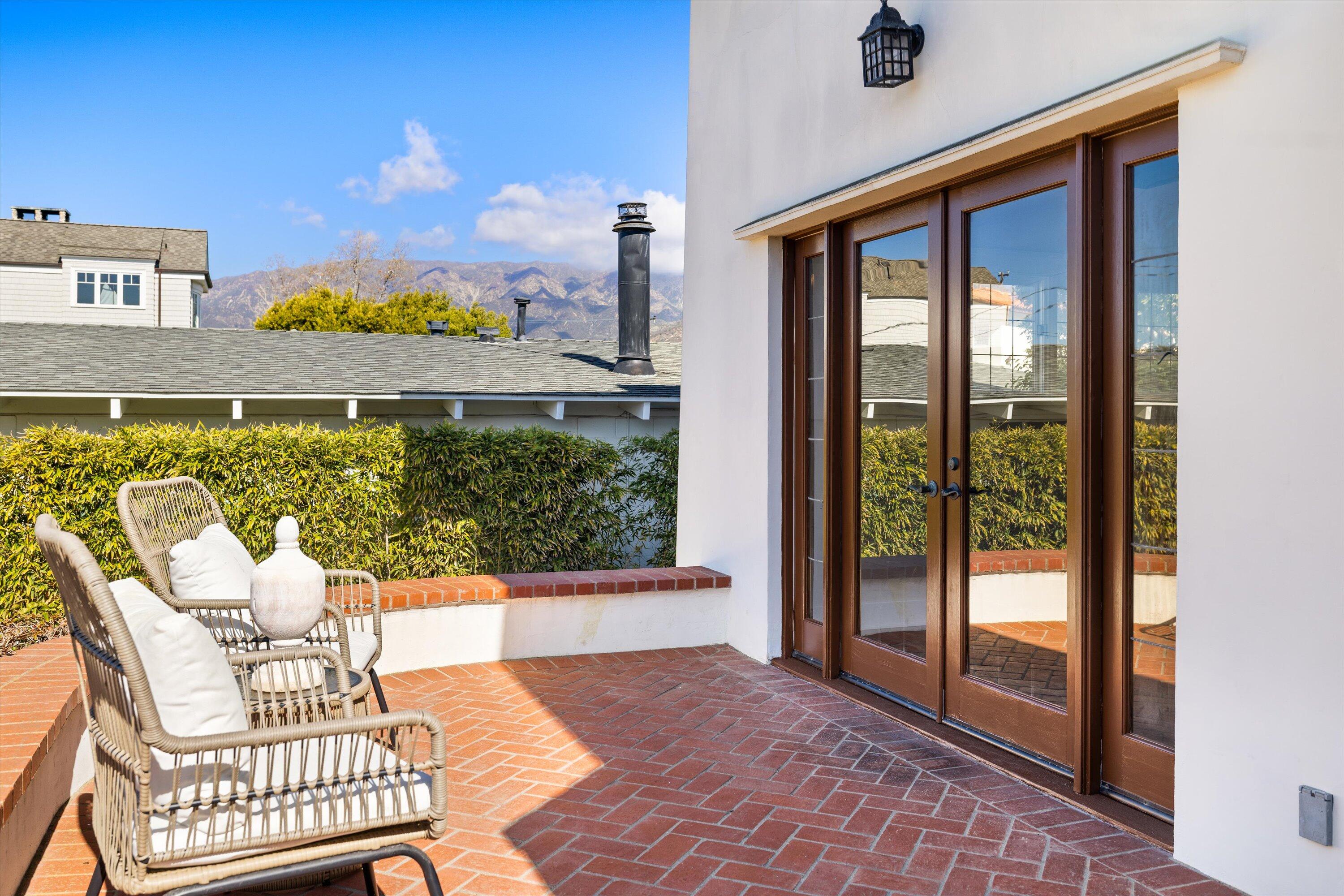 Carpinteria, California 93013, United States, 3 Bedrooms Bedrooms, ,2 BathroomsBathrooms,Residential,Pending,4024