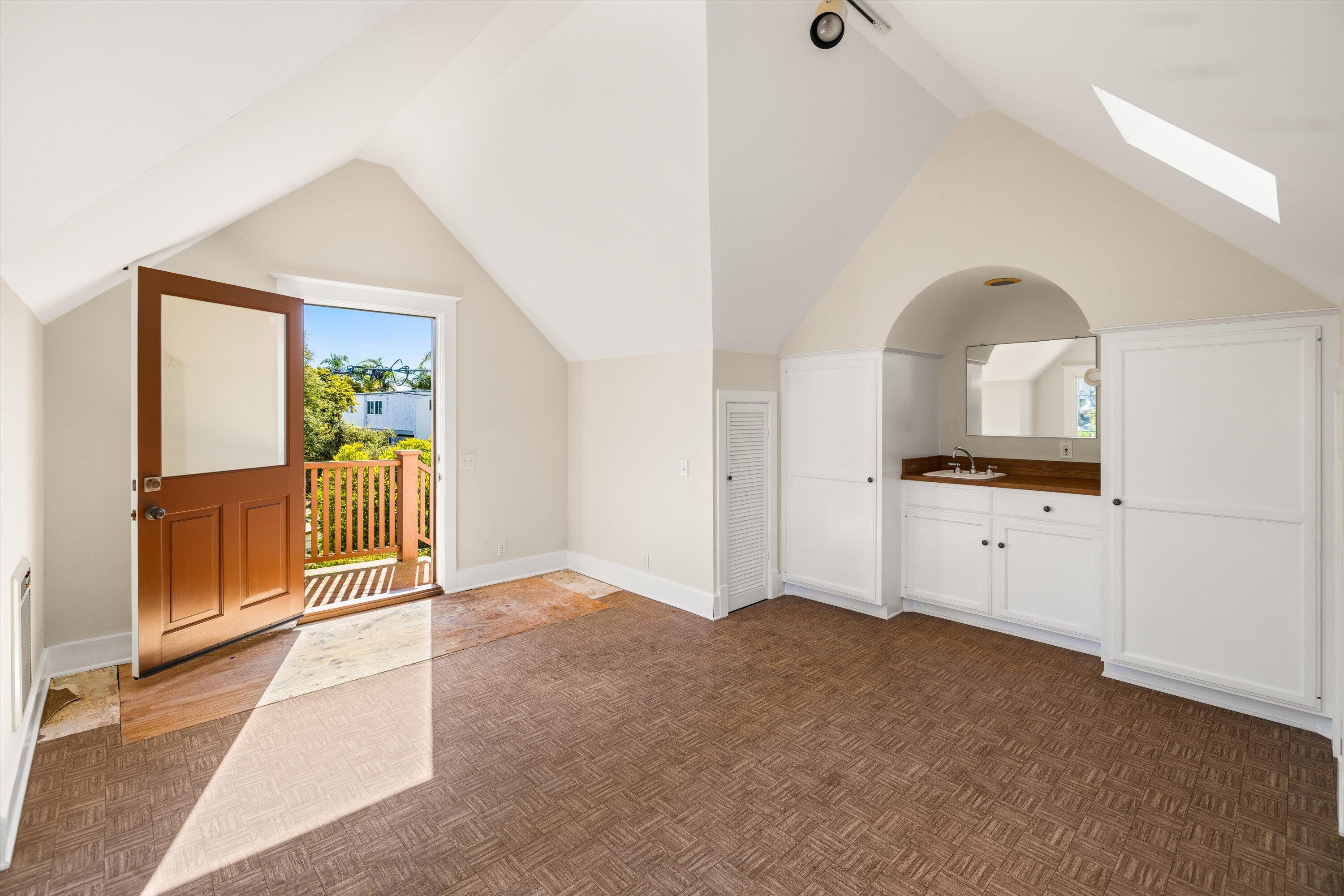 Carpinteria, California 93013, United States, 3 Bedrooms Bedrooms, ,2 BathroomsBathrooms,Residential,Pending,4024