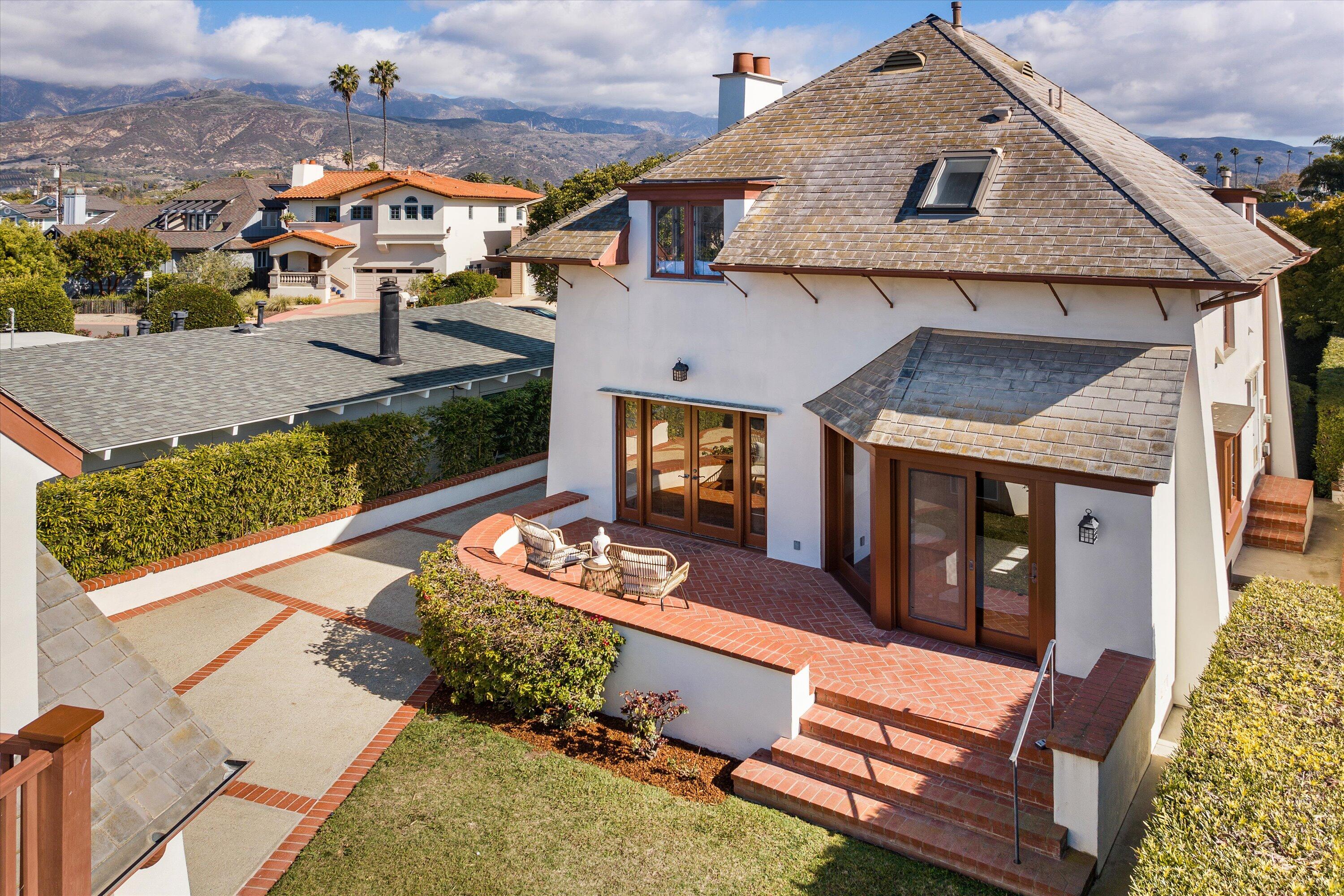 Carpinteria, California 93013, United States, 3 Bedrooms Bedrooms, ,2 BathroomsBathrooms,Residential,Pending,4024