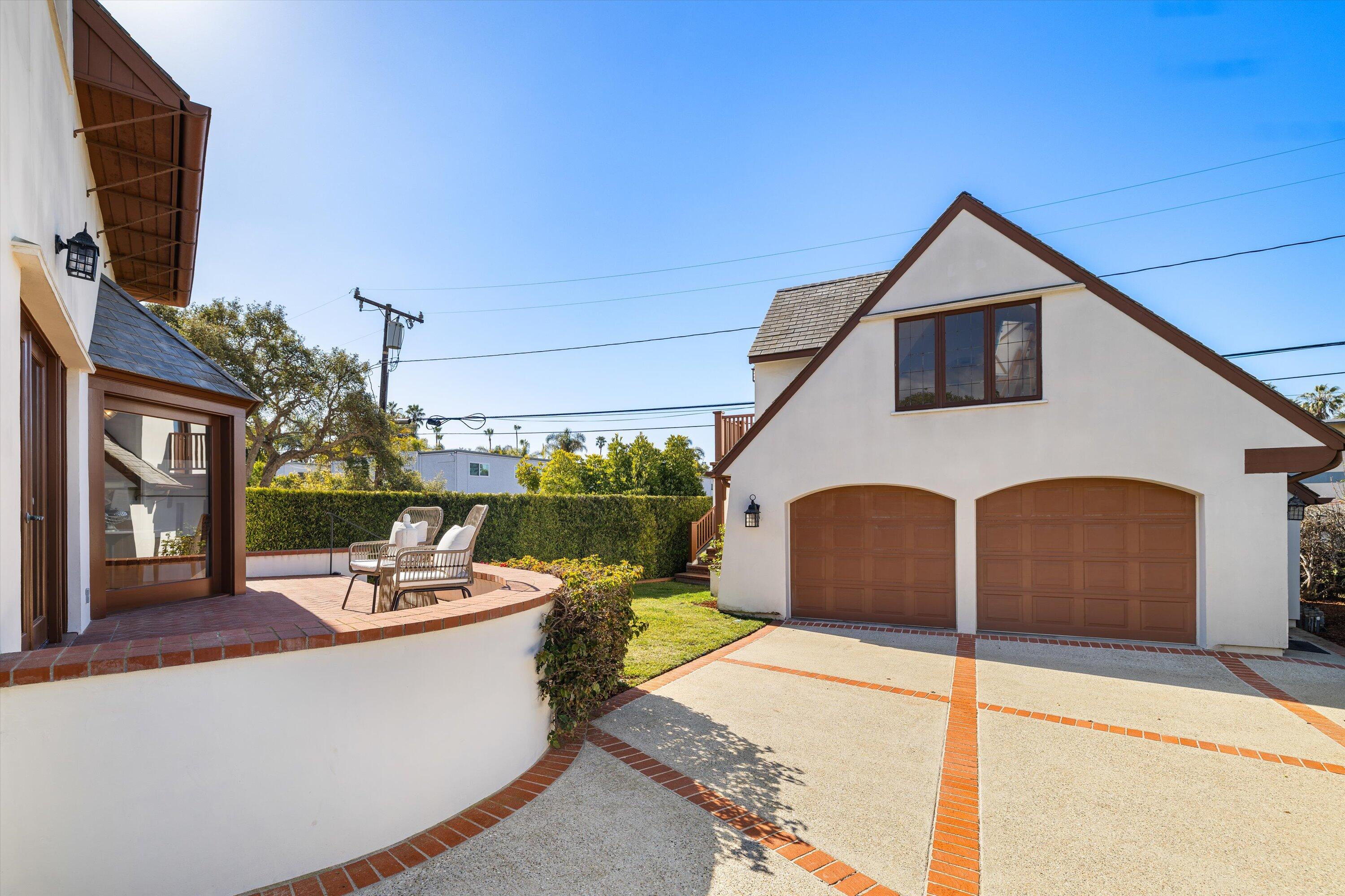 Carpinteria, California 93013, United States, 3 Bedrooms Bedrooms, ,2 BathroomsBathrooms,Residential,Pending,4024