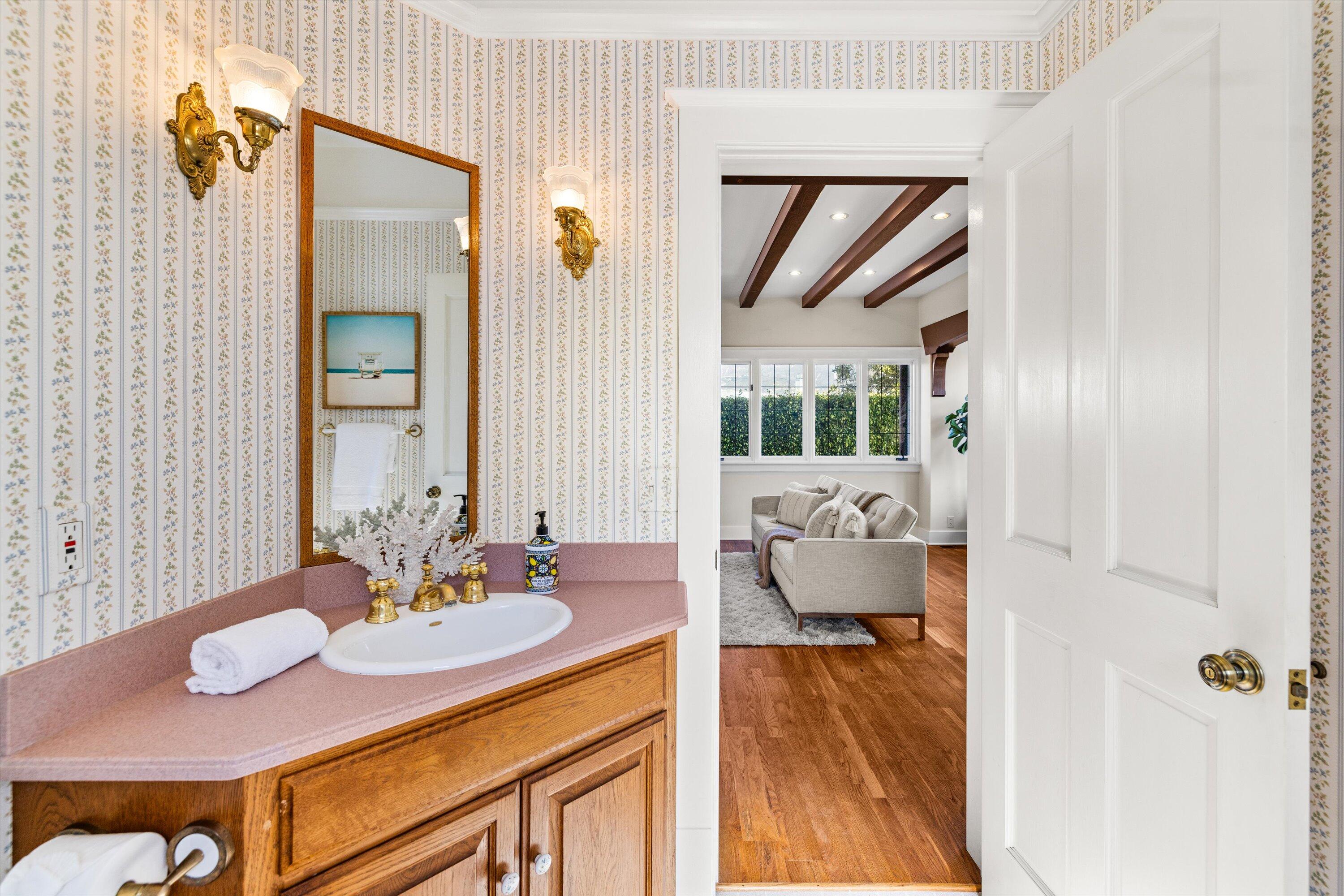 Carpinteria, California 93013, United States, 3 Bedrooms Bedrooms, ,2 BathroomsBathrooms,Residential,Pending,4024