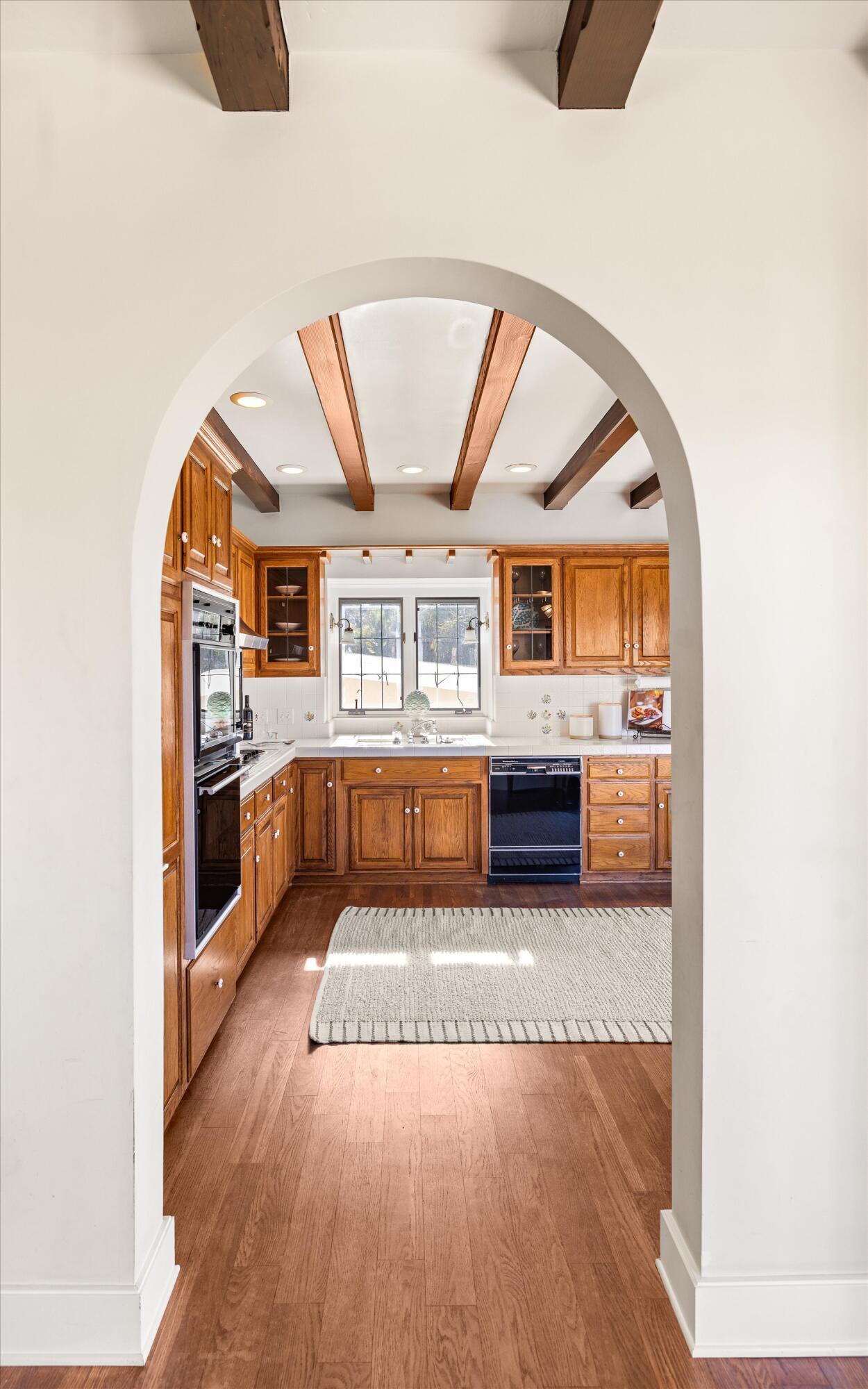 Carpinteria, California 93013, United States, 3 Bedrooms Bedrooms, ,2 BathroomsBathrooms,Residential,Pending,4024