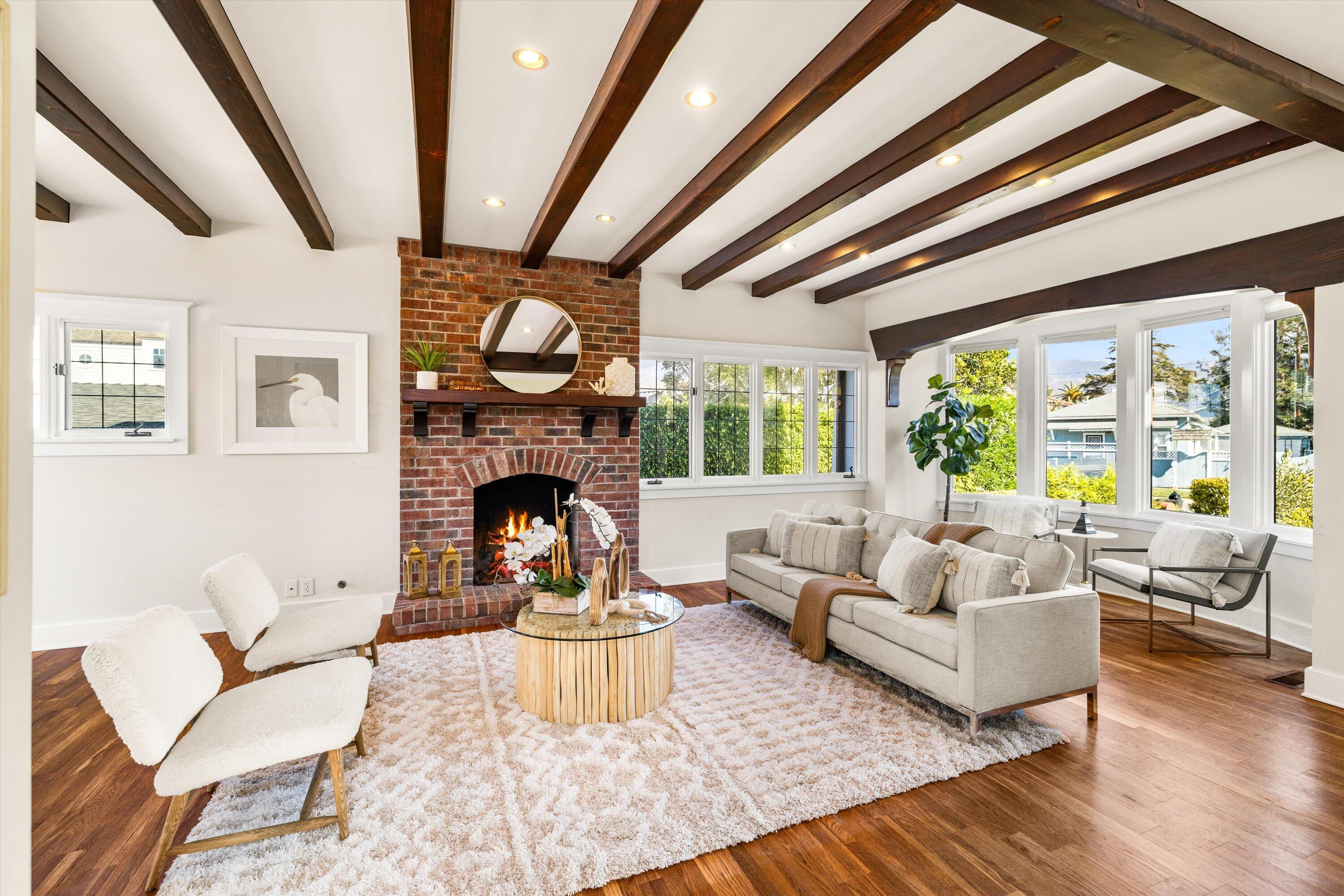 Carpinteria, California 93013, United States, 3 Bedrooms Bedrooms, ,2 BathroomsBathrooms,Residential,Pending,4024