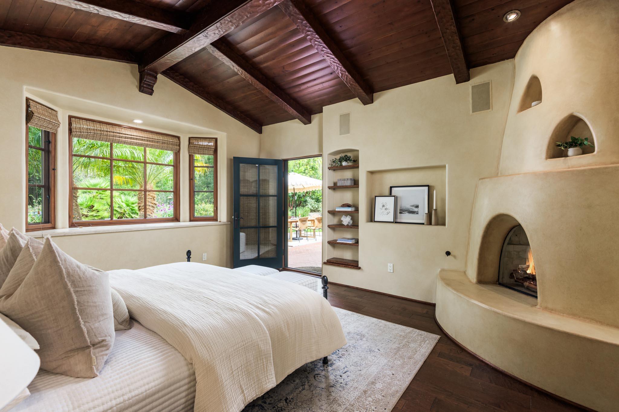 Santa Barbara, California 93110, United States, 5 Bedrooms Bedrooms, ,5 BathroomsBathrooms,Residential,Active,153809