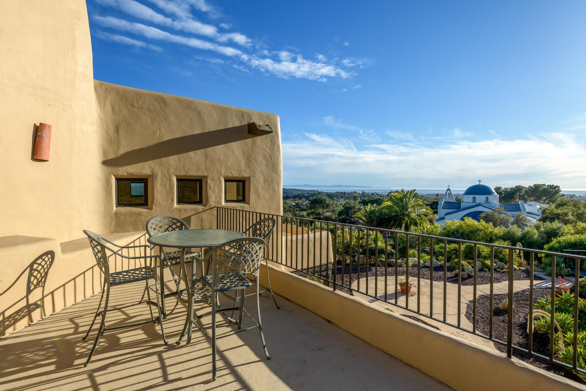 Santa Barbara, California 93111, United States, 4 Bedrooms Bedrooms, ,4 BathroomsBathrooms,Residential,Pending,5974