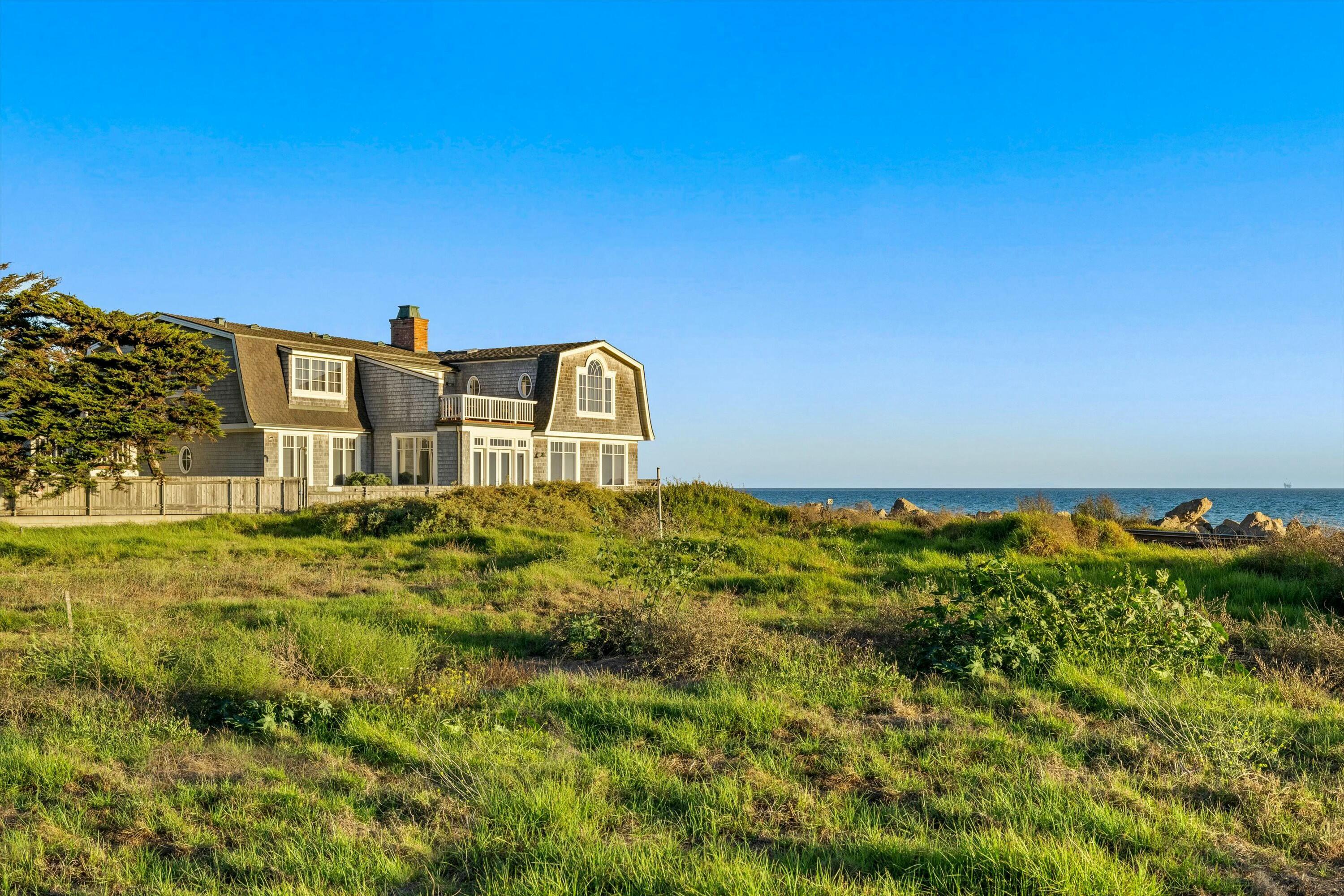 Carpinteria, California 93013, United States, ,Residential,Active,108932