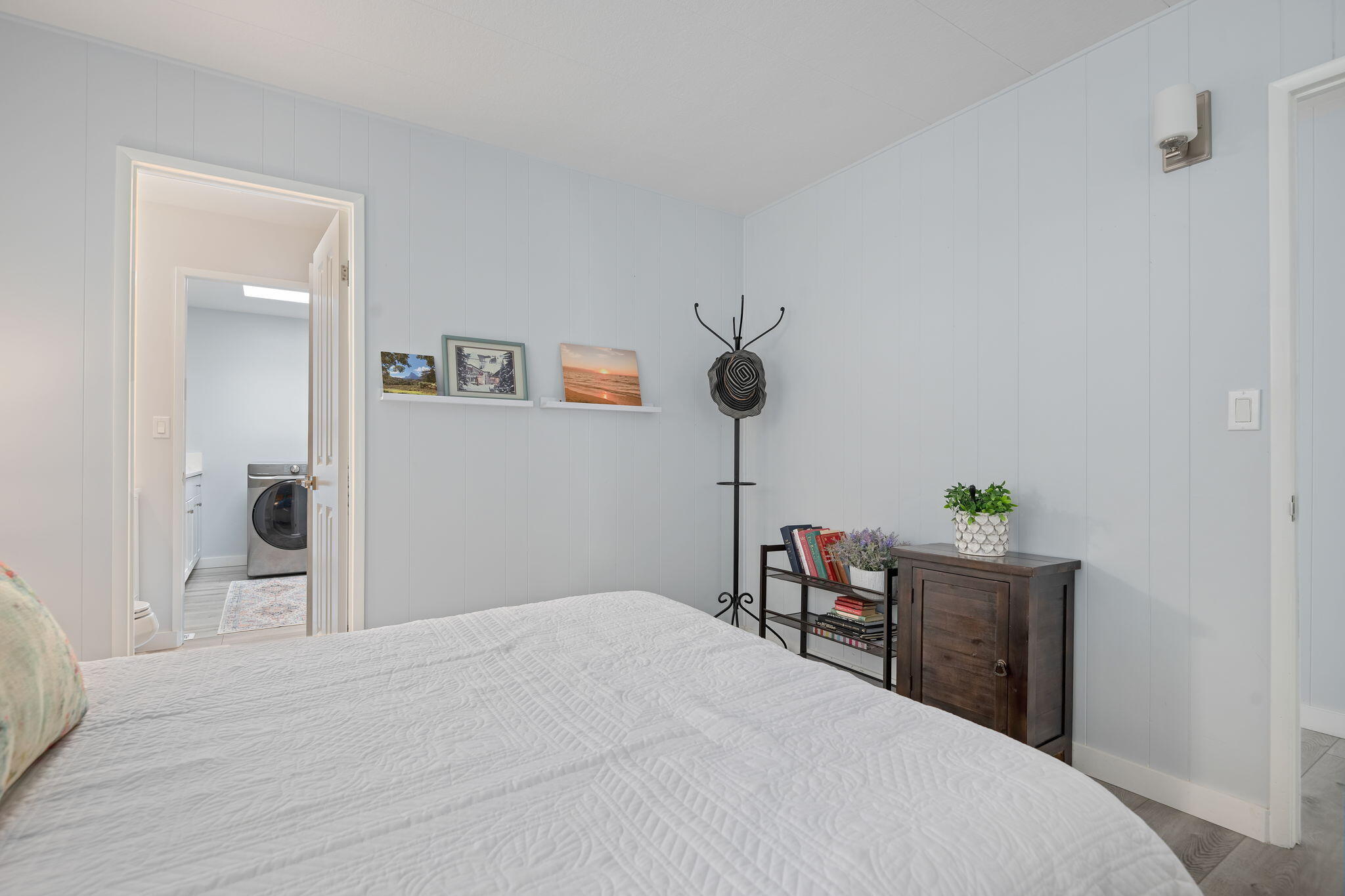 Santa Barbara, California 93110, United States, 2 Bedrooms Bedrooms, ,2 BathroomsBathrooms,Residential,Active,220735