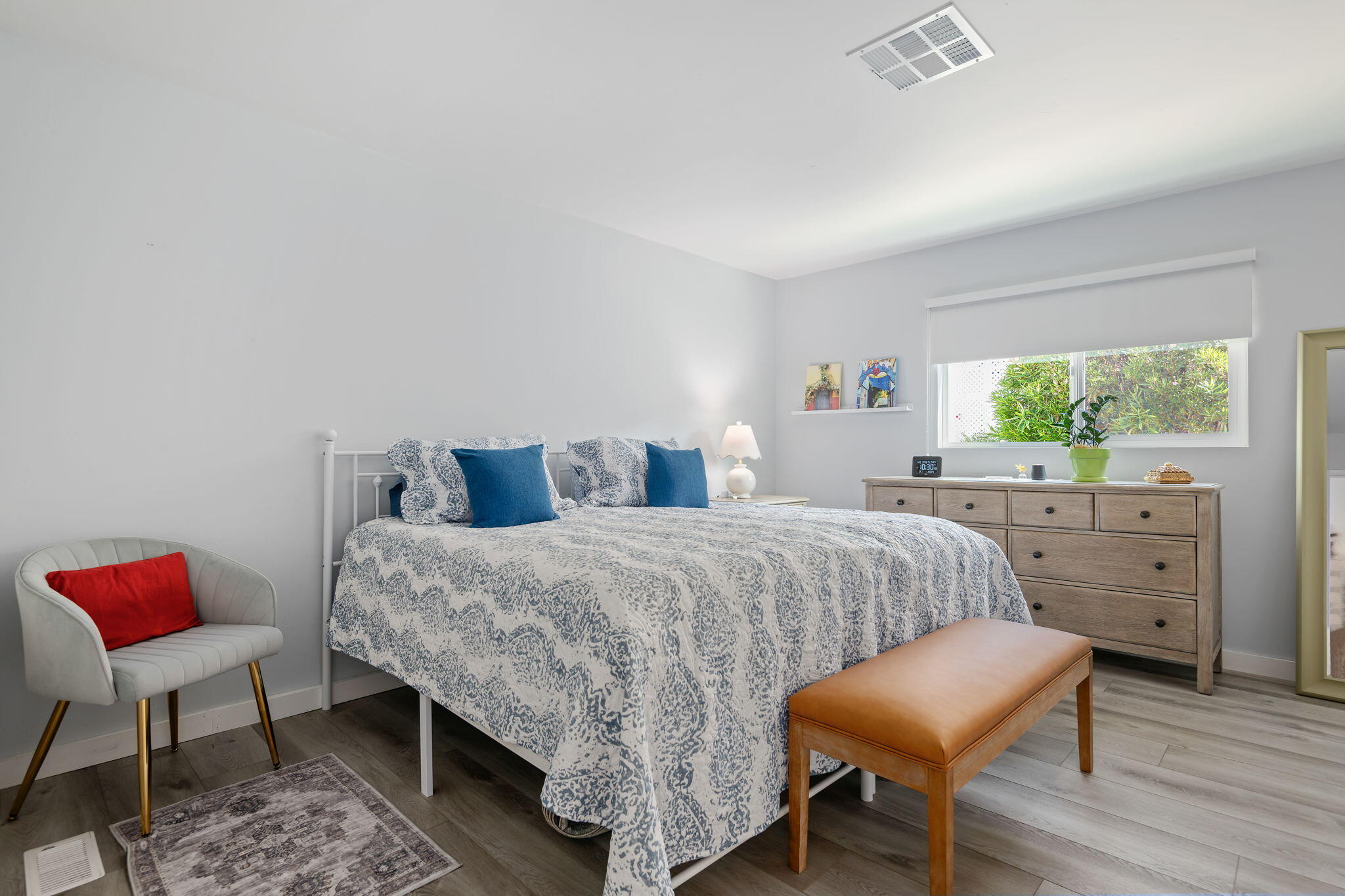 Santa Barbara, California 93110, United States, 2 Bedrooms Bedrooms, ,2 BathroomsBathrooms,Residential,Active,220735