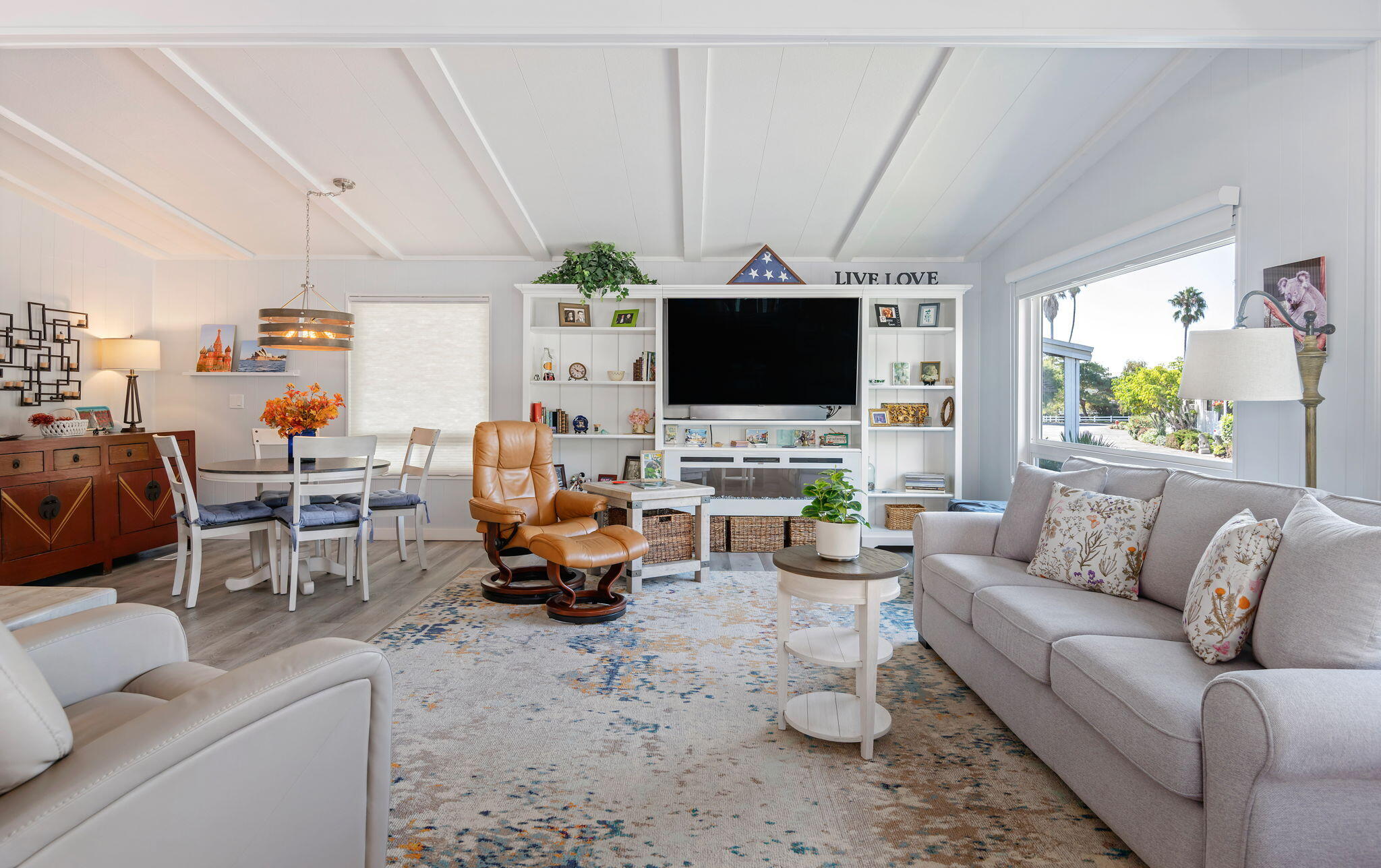 Santa Barbara, California 93110, United States, 2 Bedrooms Bedrooms, ,2 BathroomsBathrooms,Residential,Active,220735