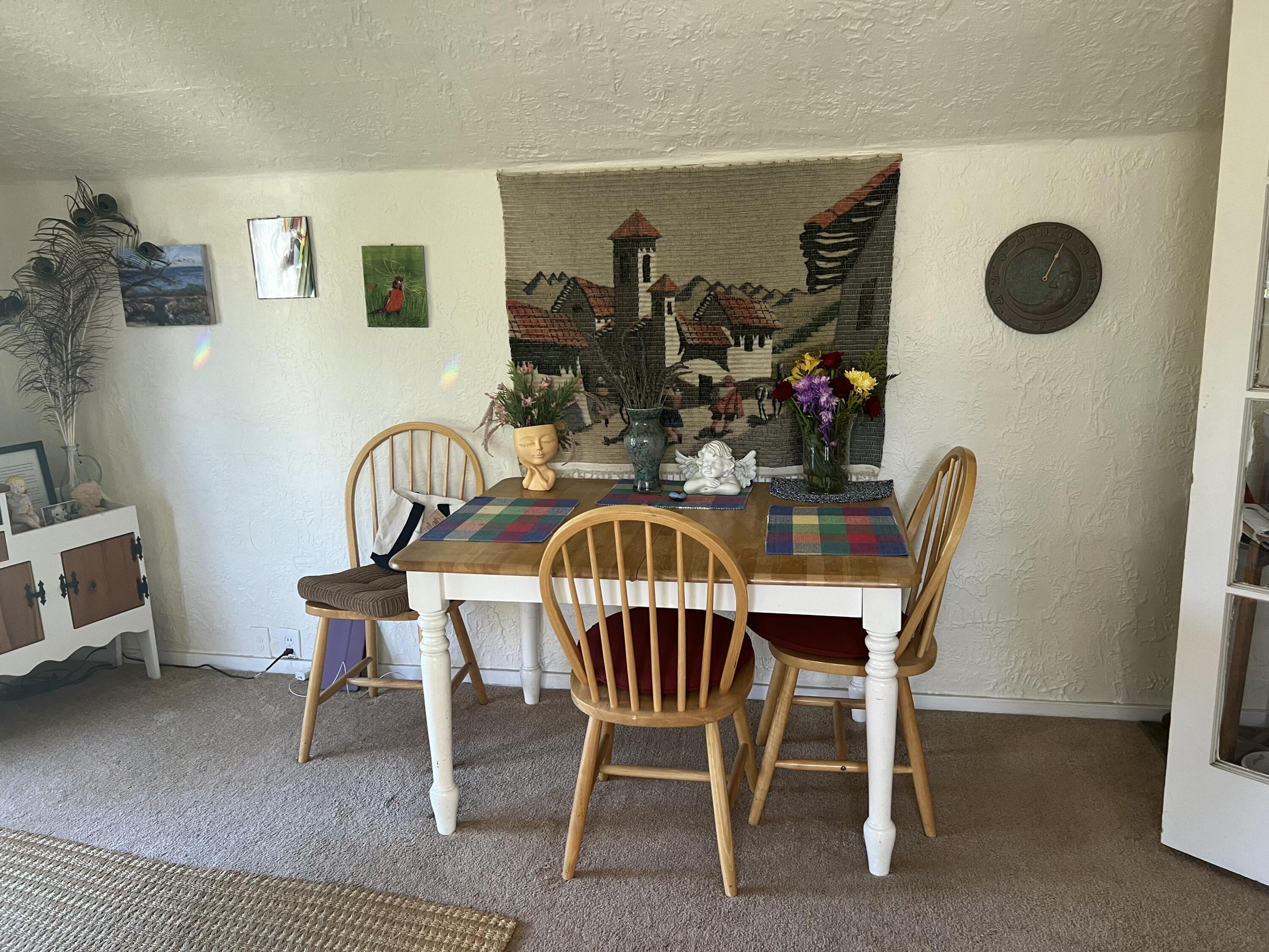 Santa Barbara, California 93105, United States, 4 Bedrooms Bedrooms, ,3 BathroomsBathrooms,Residential,Pending,15879