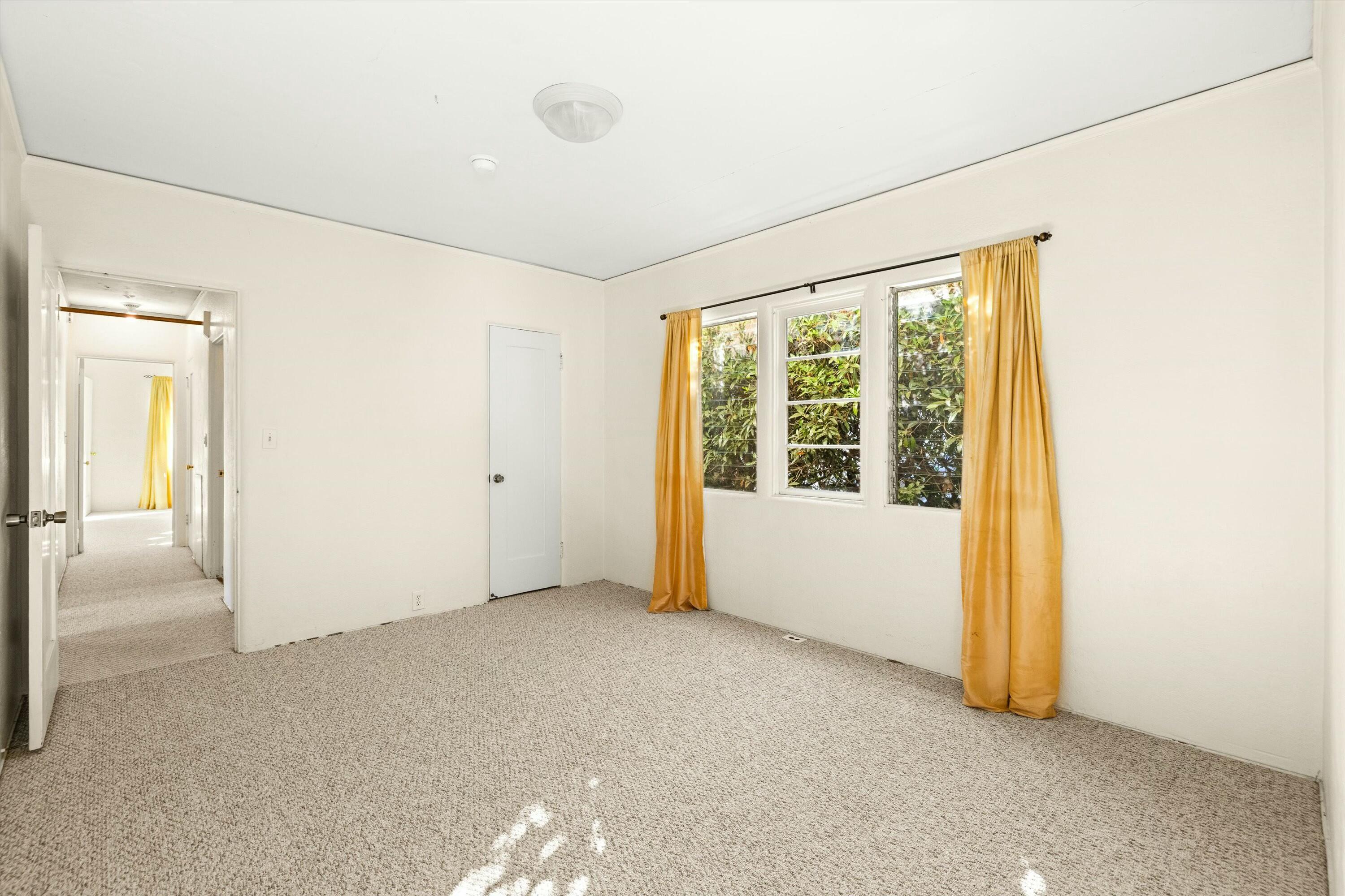 Santa Barbara, California 93105, United States, 4 Bedrooms Bedrooms, ,3 BathroomsBathrooms,Residential,Pending,15879