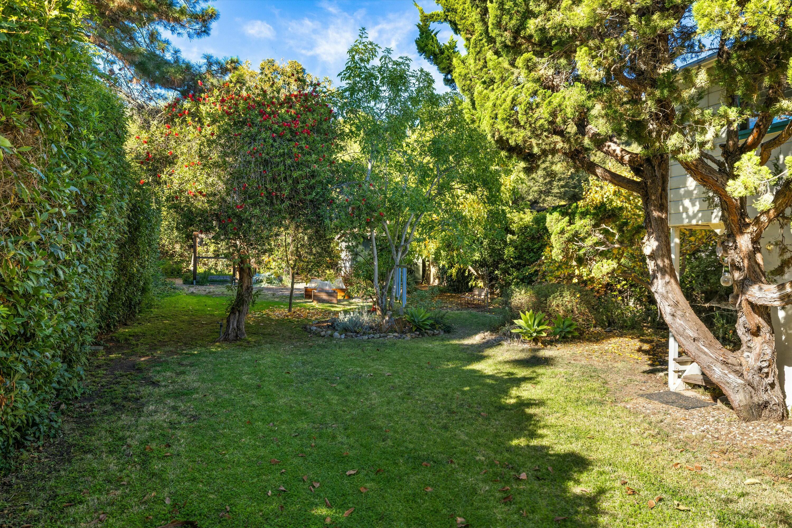 Santa Barbara, California 93105, United States, 4 Bedrooms Bedrooms, ,3 BathroomsBathrooms,Residential,Pending,15879