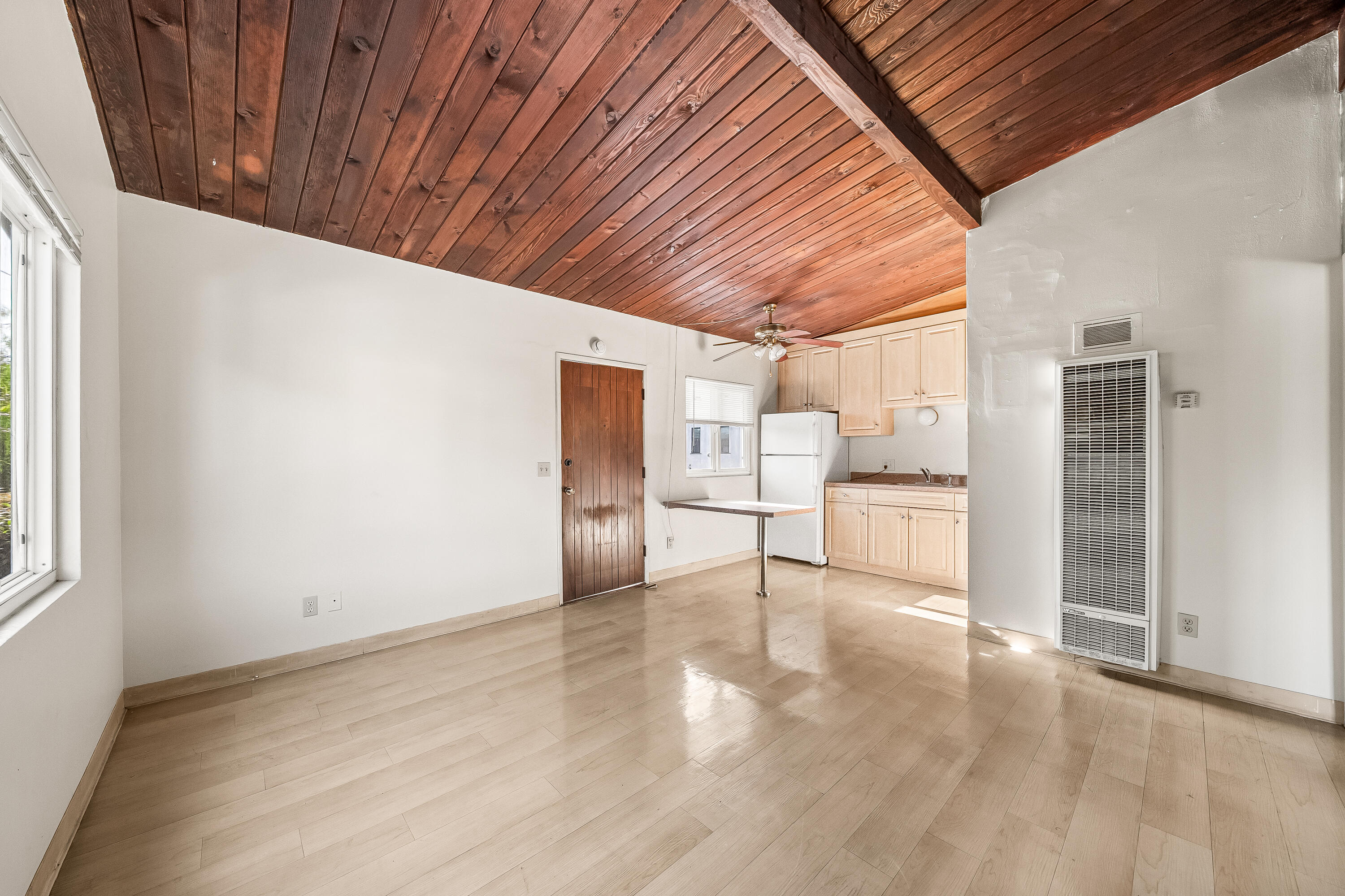 1011 Laguna Street