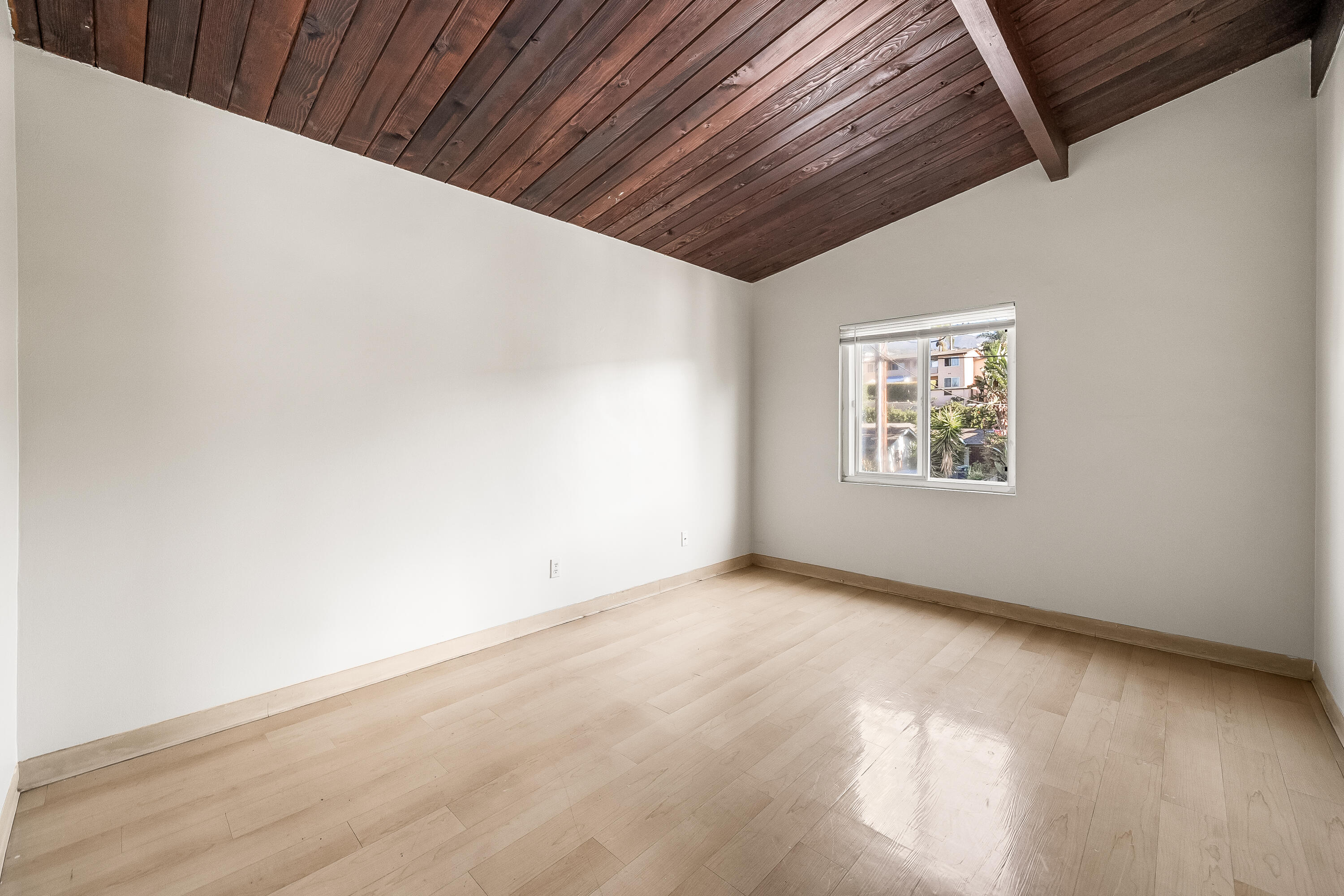 1011 Laguna Street