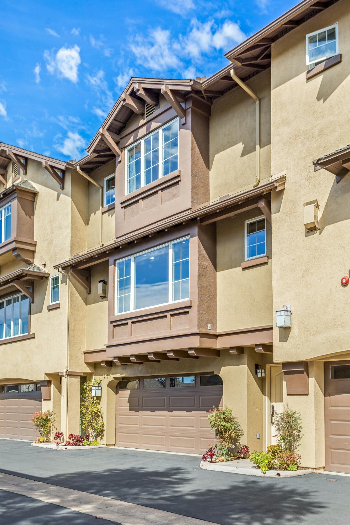 Goleta, California 93117, United States, 3 Bedrooms Bedrooms, ,3 BathroomsBathrooms,Residential,Active,128122