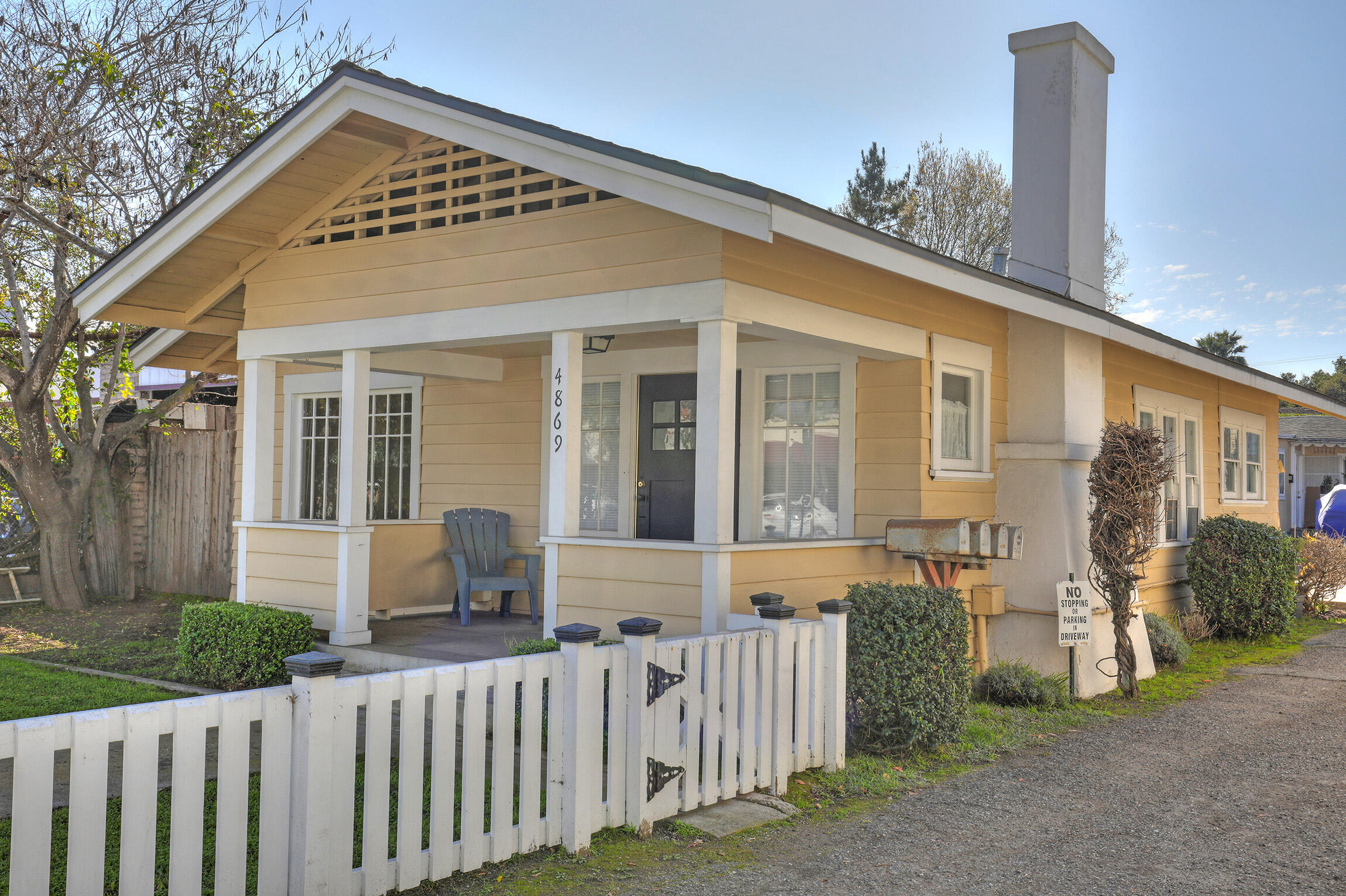 4869 Carpinteria Avenue