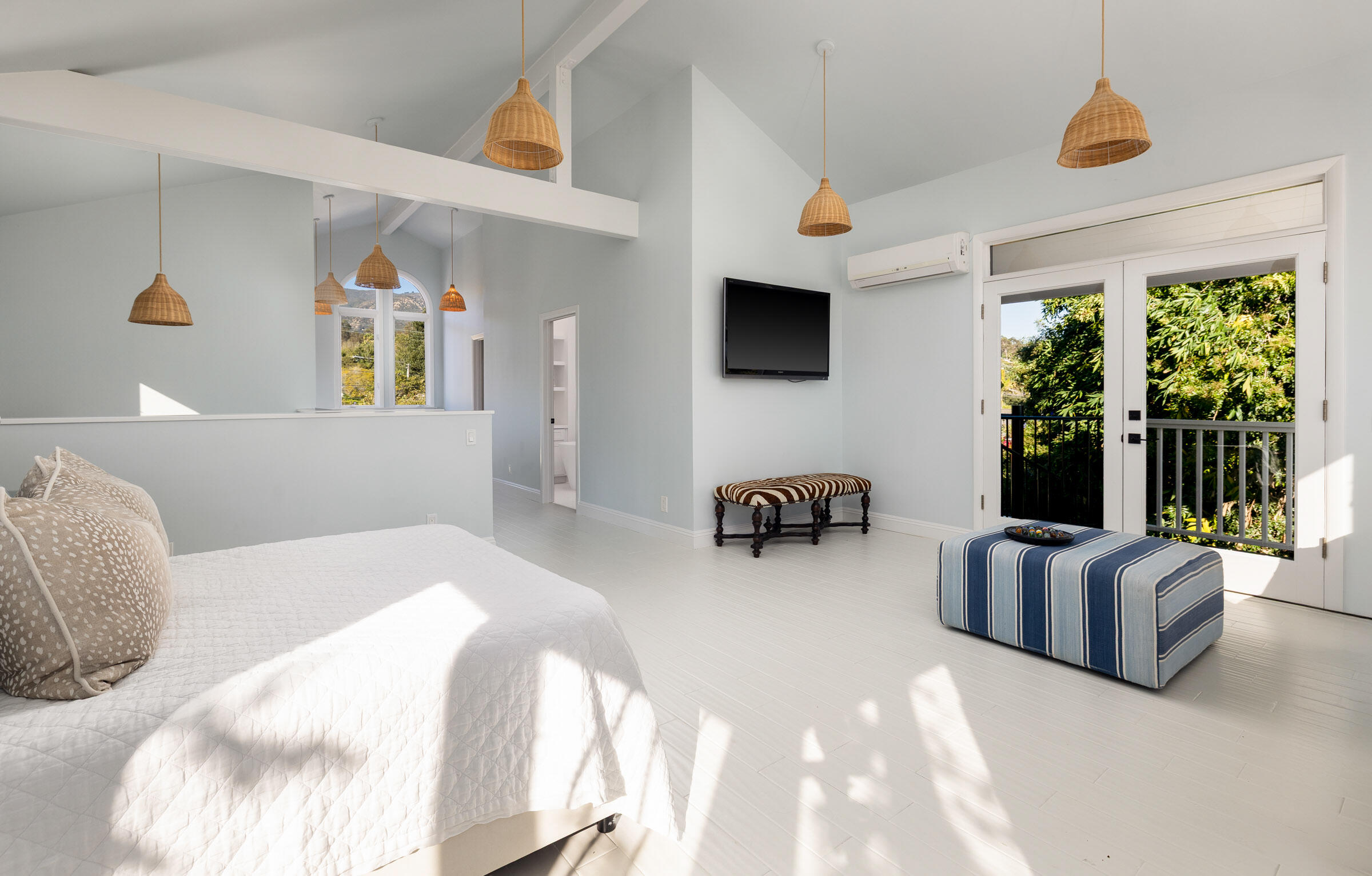 Santa Barbara, California 93108, United States, 3 Bedrooms Bedrooms, ,4 BathroomsBathrooms,Residential,Active,227428