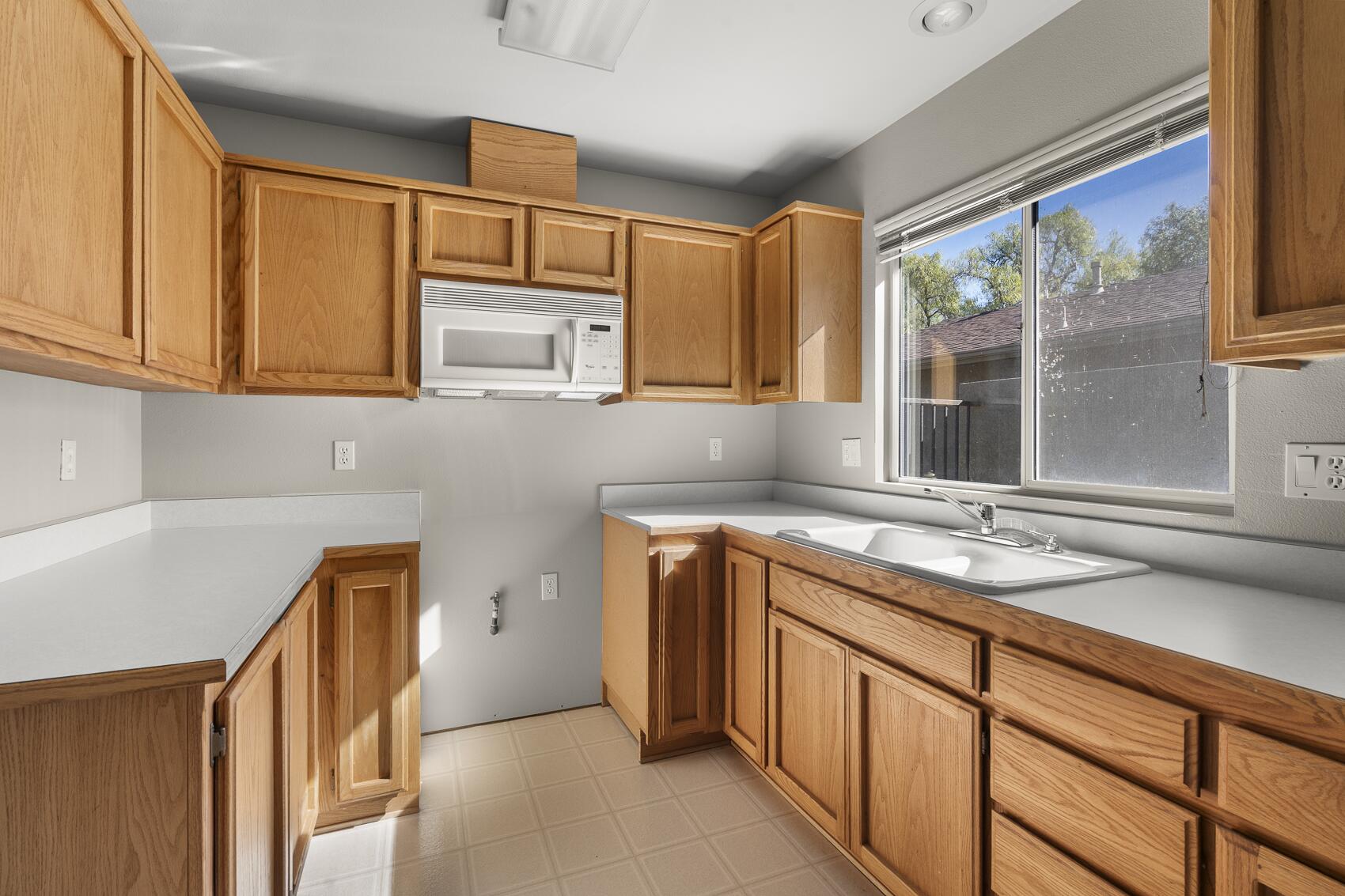 Santa Ynez, California 93460, United States, 4 Bedrooms Bedrooms, ,6 BathroomsBathrooms,Residential,Active,234402