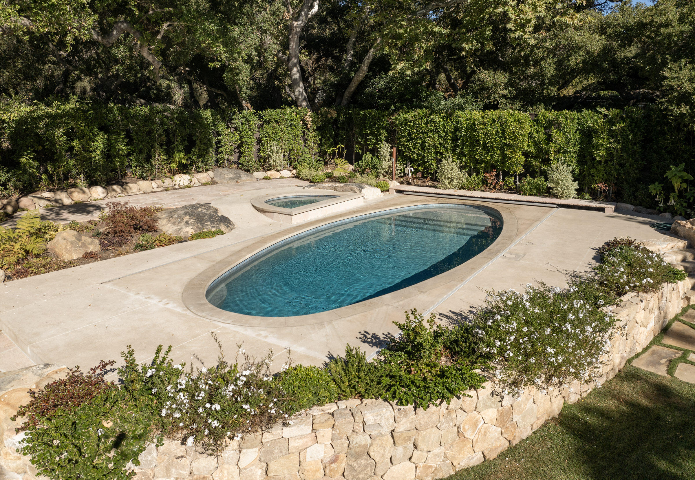 Santa Barbara, California 93105, United States, 4 Bedrooms Bedrooms, ,5 BathroomsBathrooms,Residential,Pending,22795