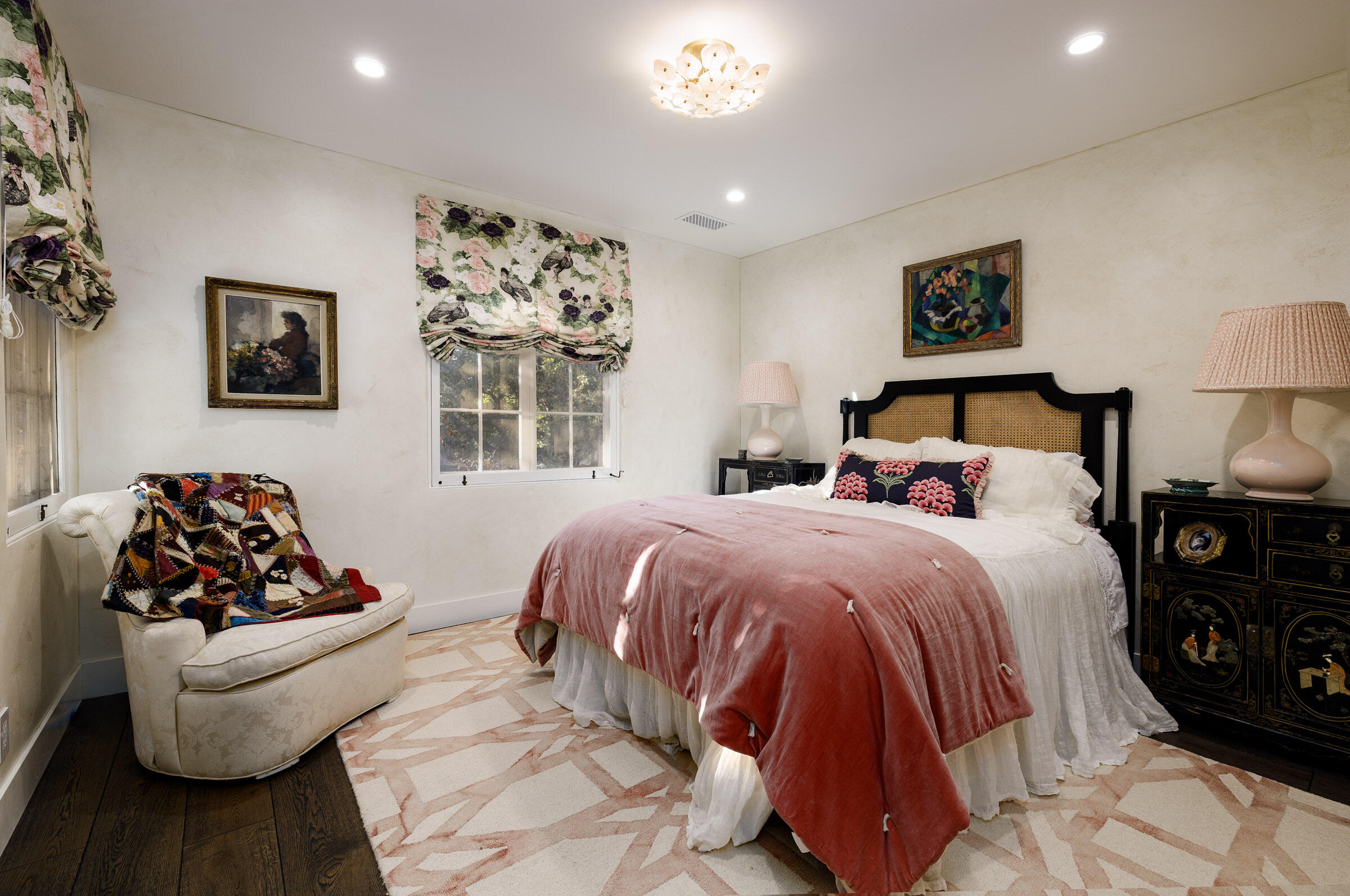 Santa Barbara, California 93105, United States, 4 Bedrooms Bedrooms, ,5 BathroomsBathrooms,Residential,Pending,22795