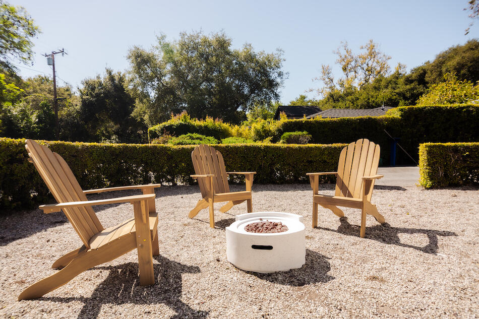 Santa Barbara, California 93105, United States, 2 Bedrooms Bedrooms, ,1 BathroomBathrooms,Residential,Pending,222724