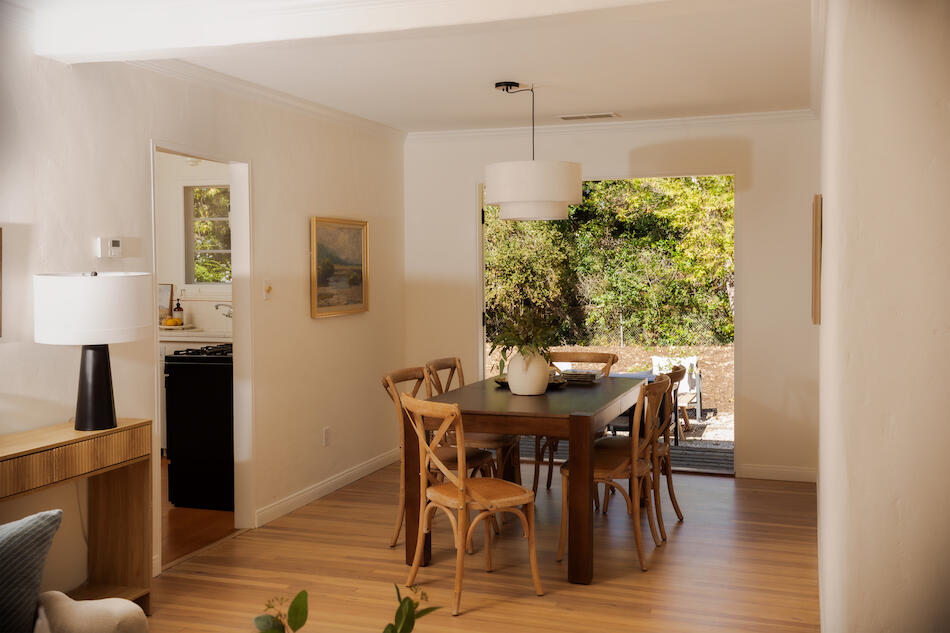 Santa Barbara, California 93105, United States, 2 Bedrooms Bedrooms, ,1 BathroomBathrooms,Residential,Pending,222724