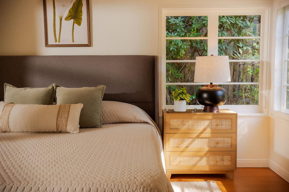 Santa Barbara, California 93105, United States, 2 Bedrooms Bedrooms, ,1 BathroomBathrooms,Residential,Pending,222724