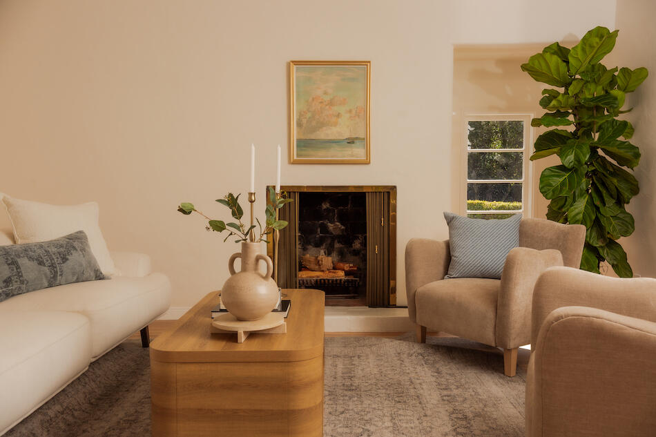 Santa Barbara, California 93105, United States, 2 Bedrooms Bedrooms, ,1 BathroomBathrooms,Residential,Pending,222724