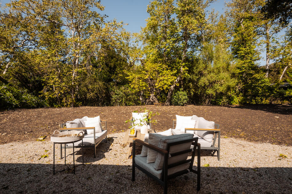 Santa Barbara, California 93105, United States, 2 Bedrooms Bedrooms, ,1 BathroomBathrooms,Residential,Pending,222724