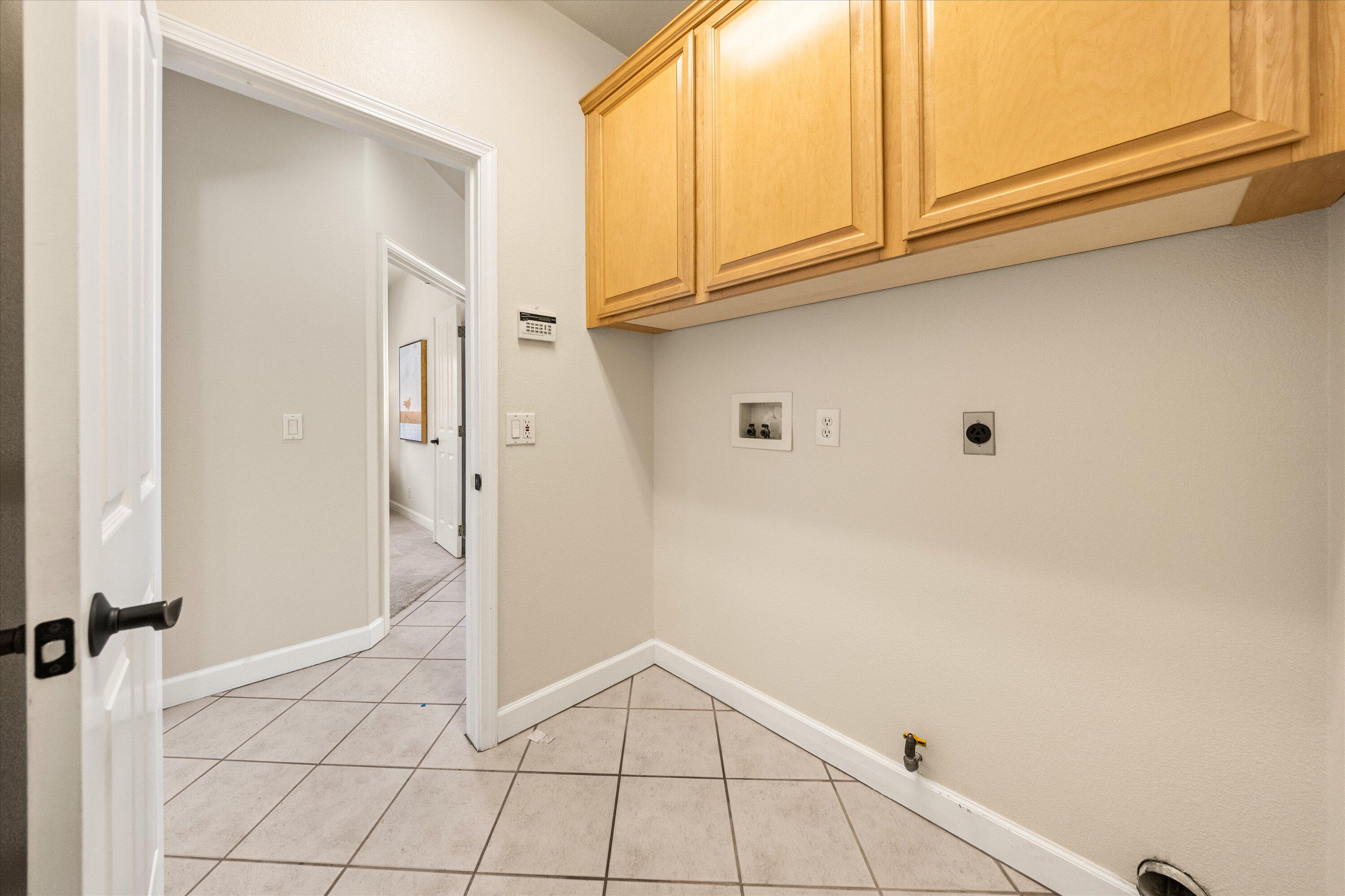 Santa Barbara, California 93105, United States, 3 Bedrooms Bedrooms, ,3 BathroomsBathrooms,Residential,Active,140293