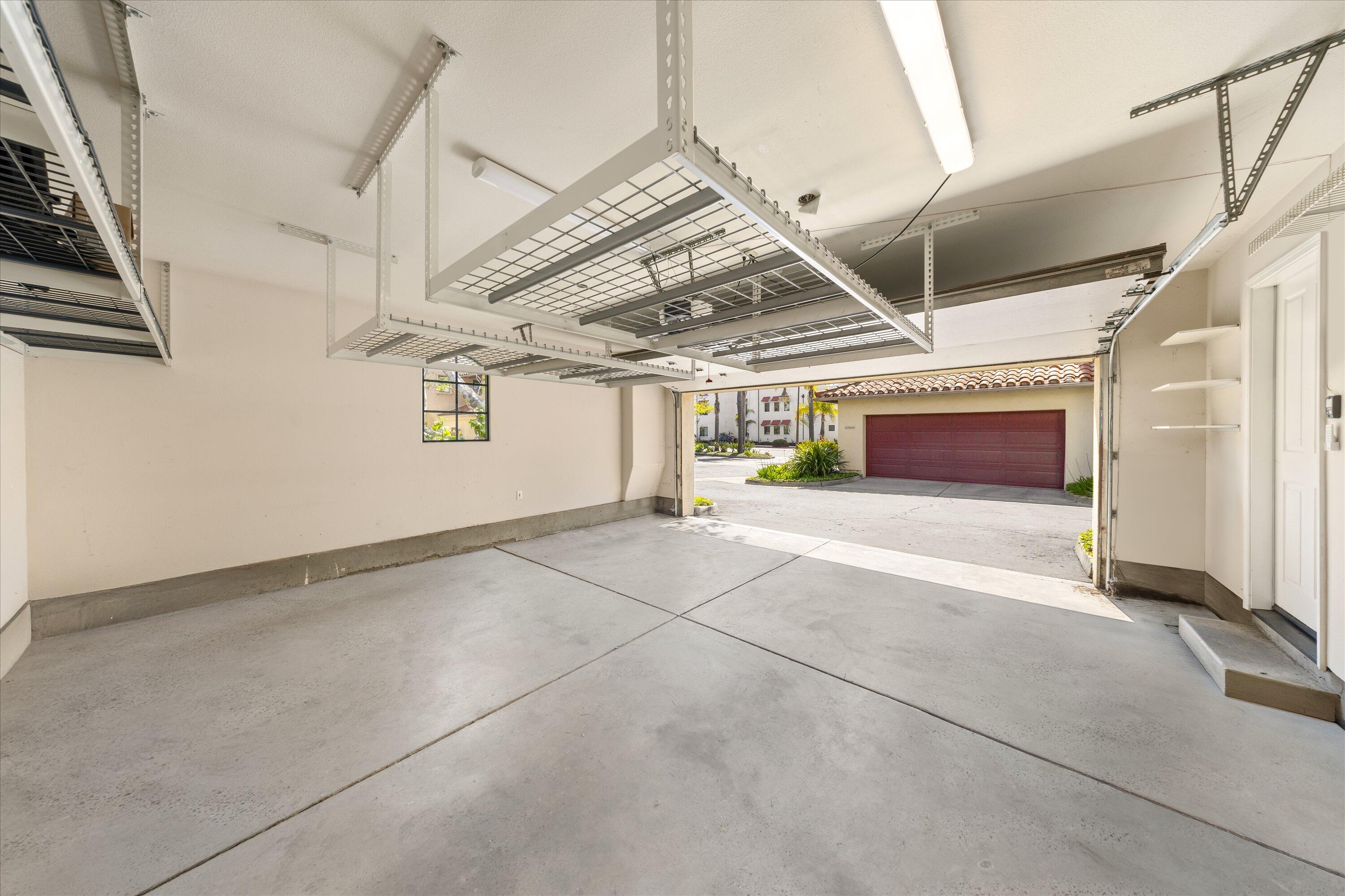 Santa Barbara, California 93105, United States, 3 Bedrooms Bedrooms, ,3 BathroomsBathrooms,Residential,Active,140293