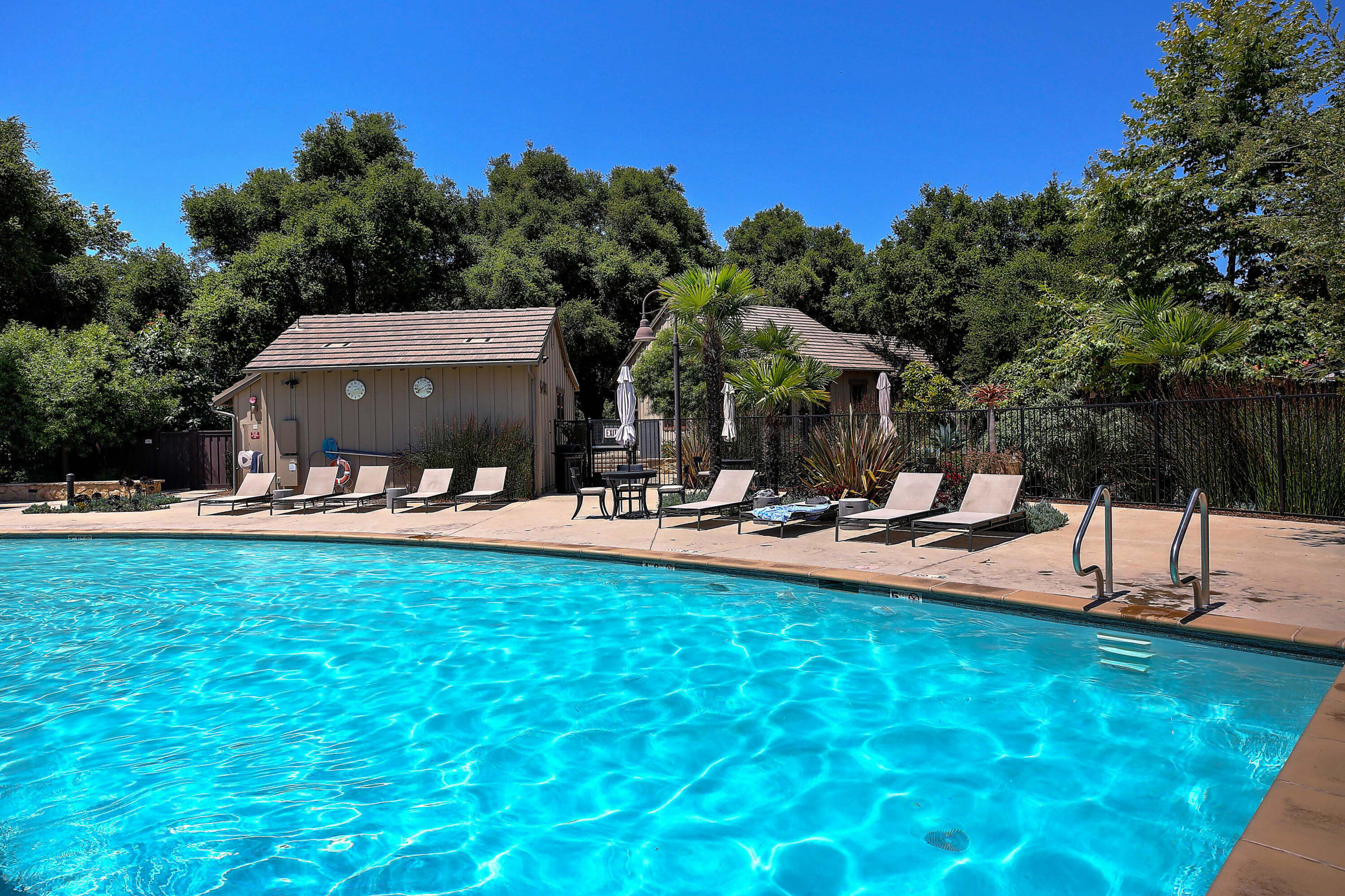 Santa Barbara, California, United States, 2 Bedrooms Bedrooms, ,2 BathroomsBathrooms,Residential,Active,164350