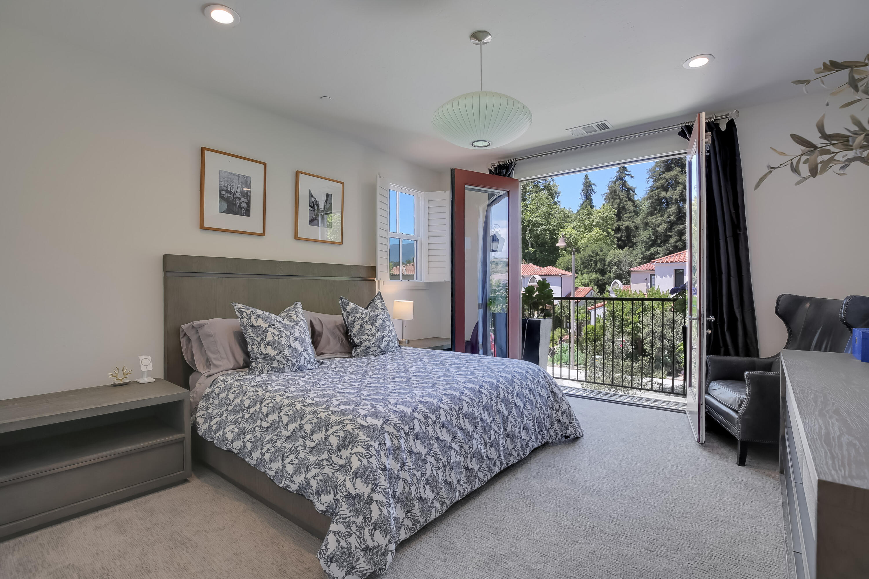 Santa Barbara, California, United States, 2 Bedrooms Bedrooms, ,2 BathroomsBathrooms,Residential,Active,164350